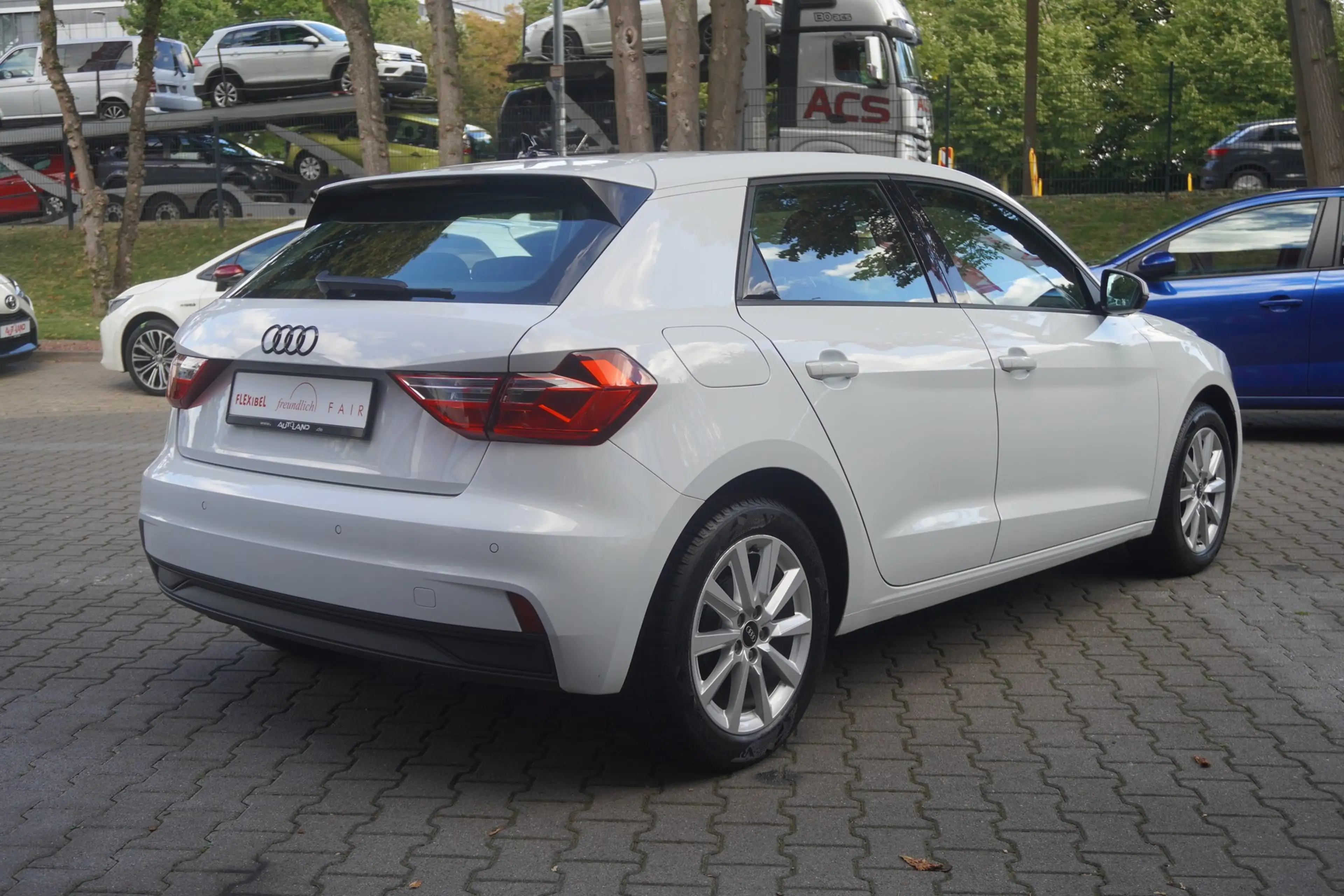 Audi A1 Sportback 30 1.0 TFSI basis DSG Klimaaut. PDC — photo 6