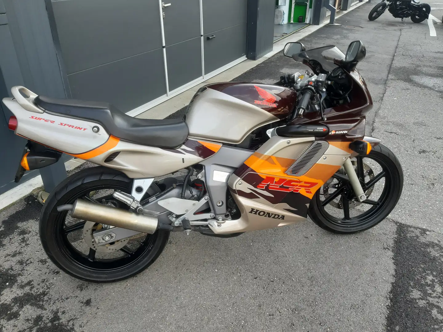Honda NSR 125 Gri - 2
