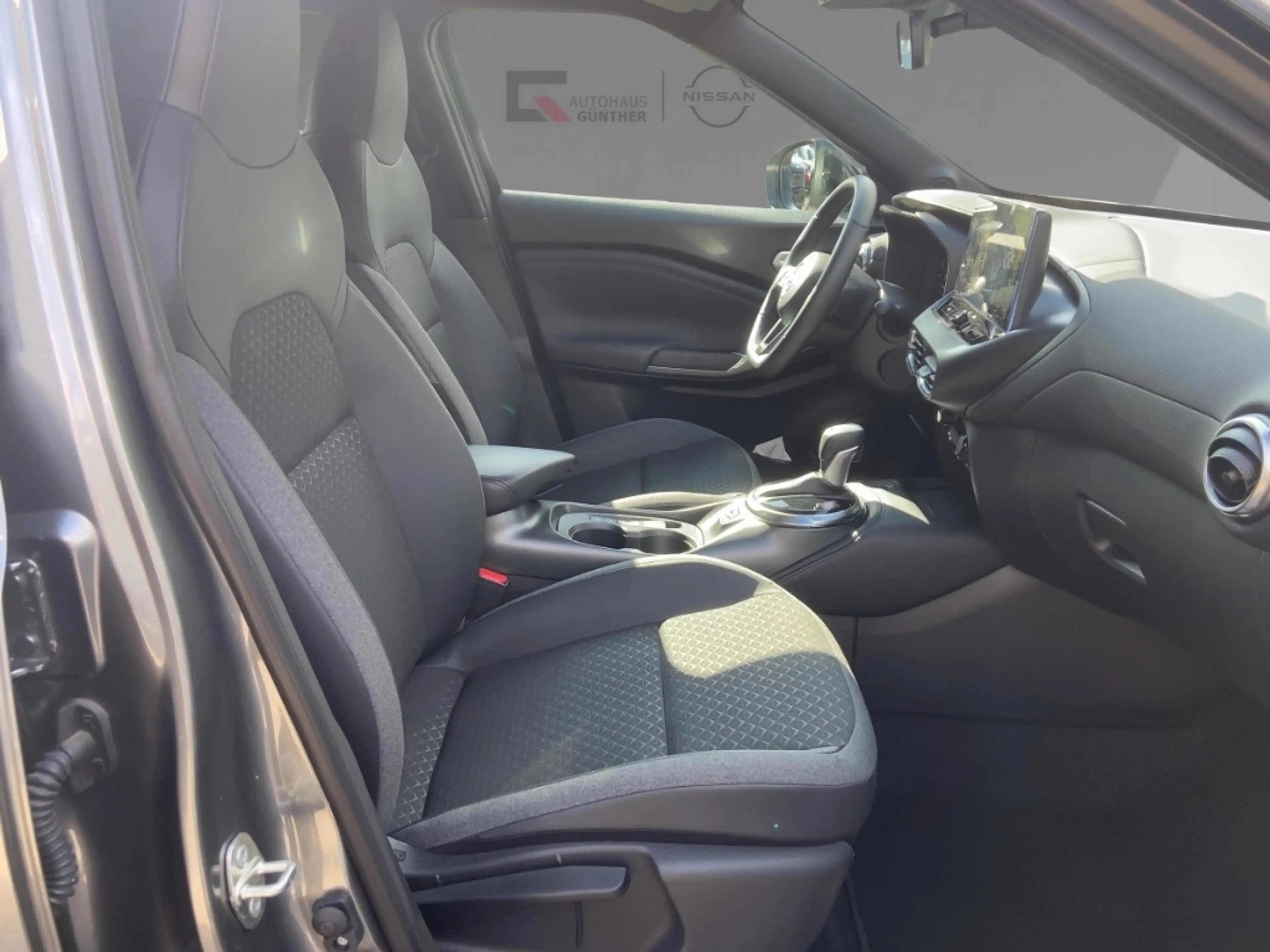 Nissan Juke N-CONNECTA 1.6 Hybrid 143 PS Automatik/Winter/ProP — photo 10