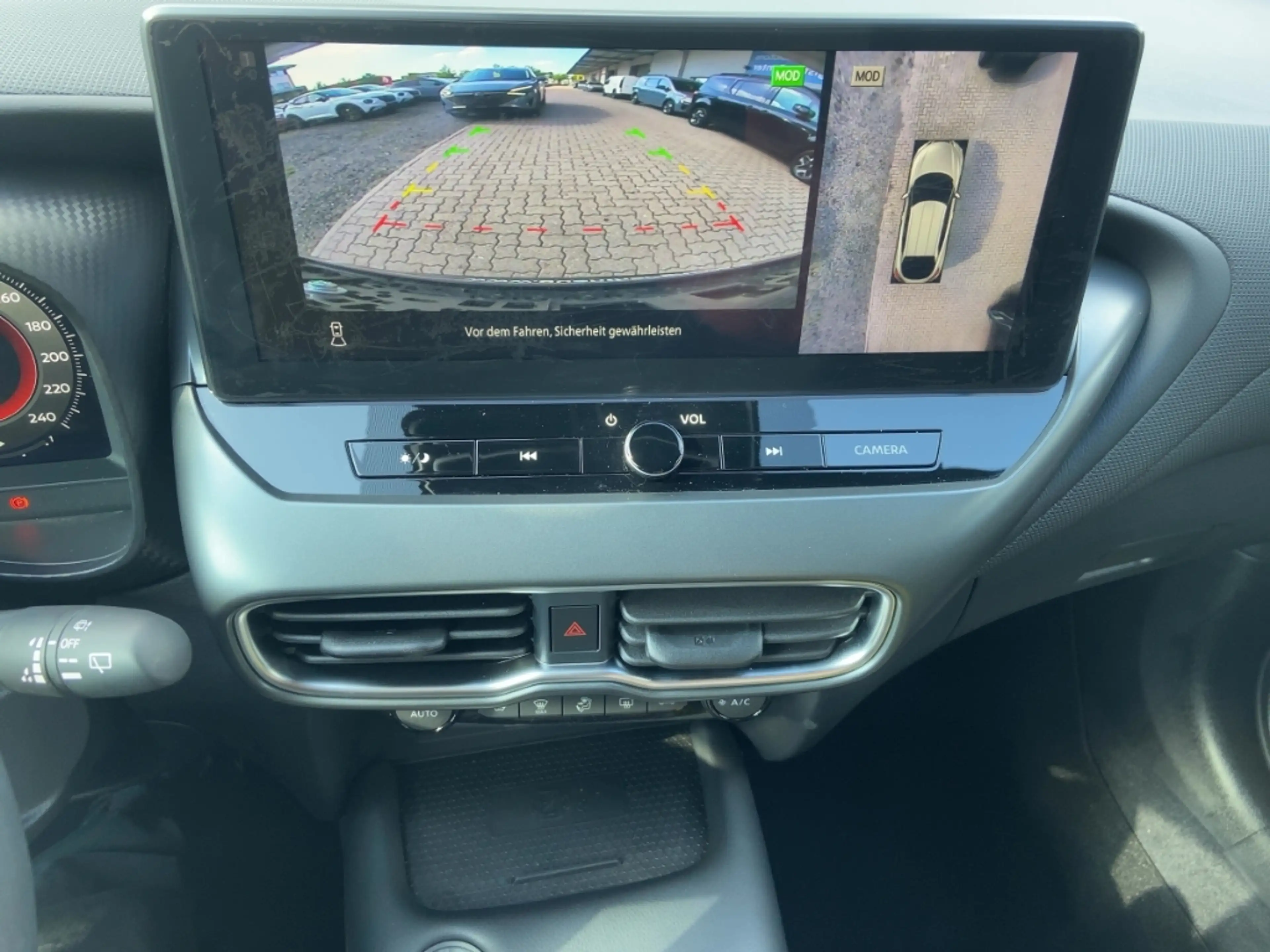 Nissan Juke N-CONNECTA 1.6 Hybrid 143 PS Automatik/Winter/ProP — photo 13