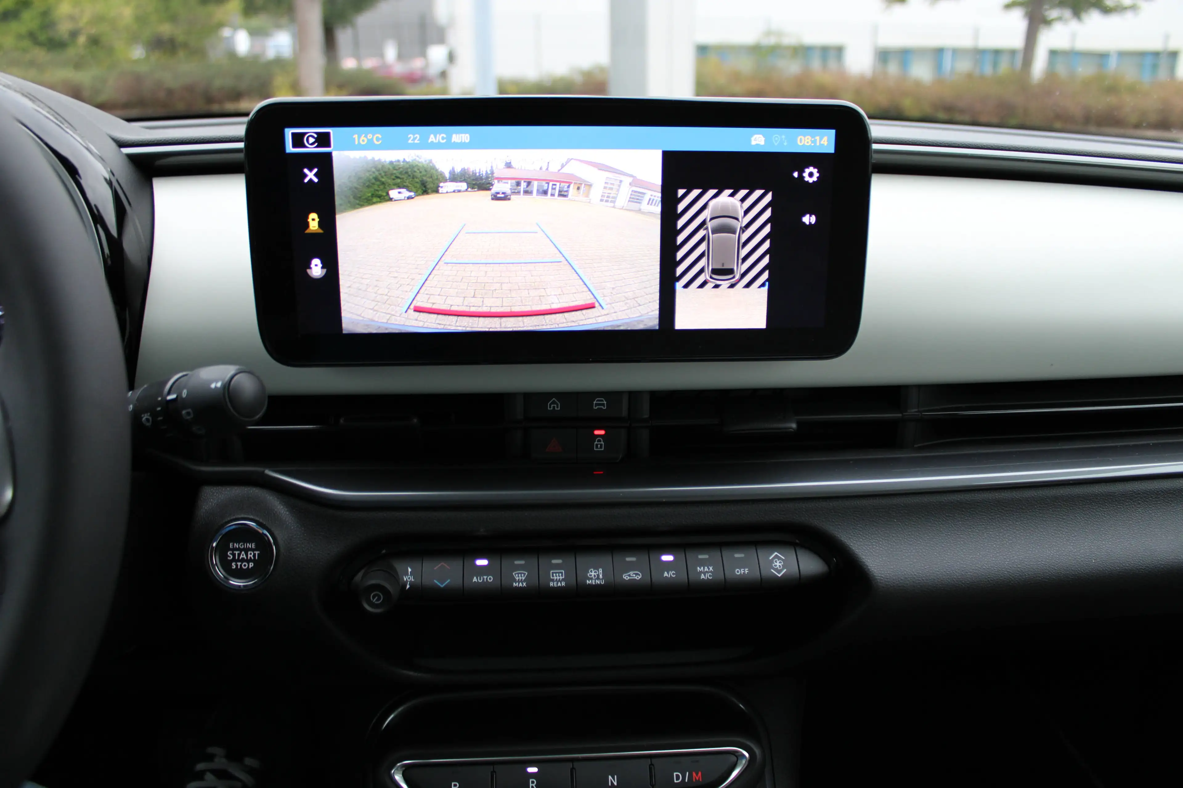 Fiat 600 Hybrid La Prima, Navi, LM-Räder, CarPlay, Rückfahrkamera — photo 7