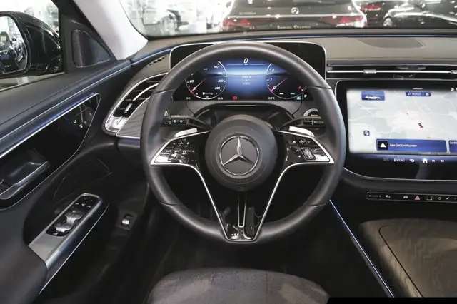Mercedes-Benz E-Class view 12