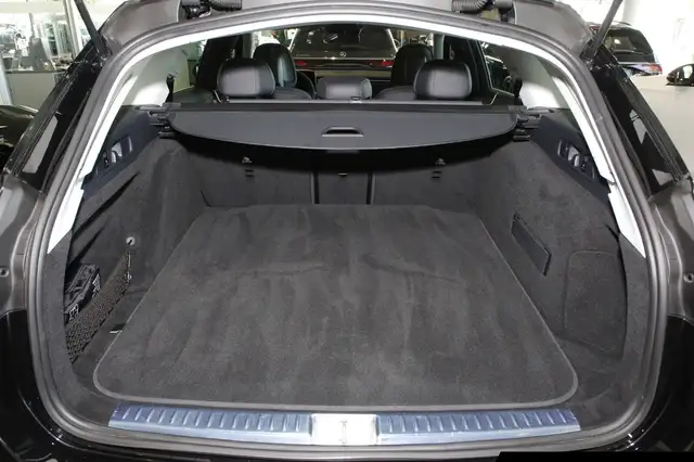 Mercedes-Benz E-Class view 15