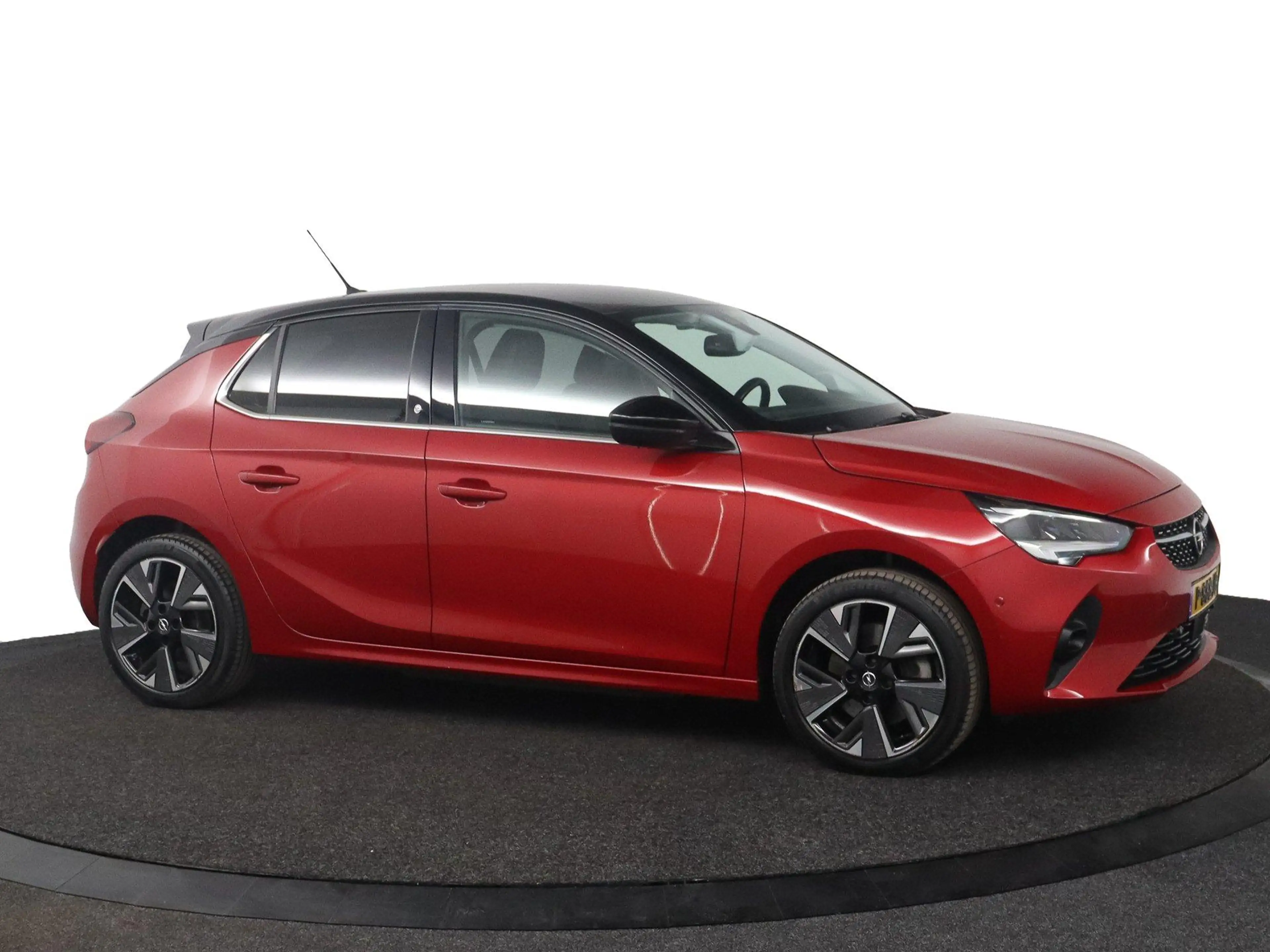 Opel Corsa-e e-Launch Edition 50 kWh — photo 11
