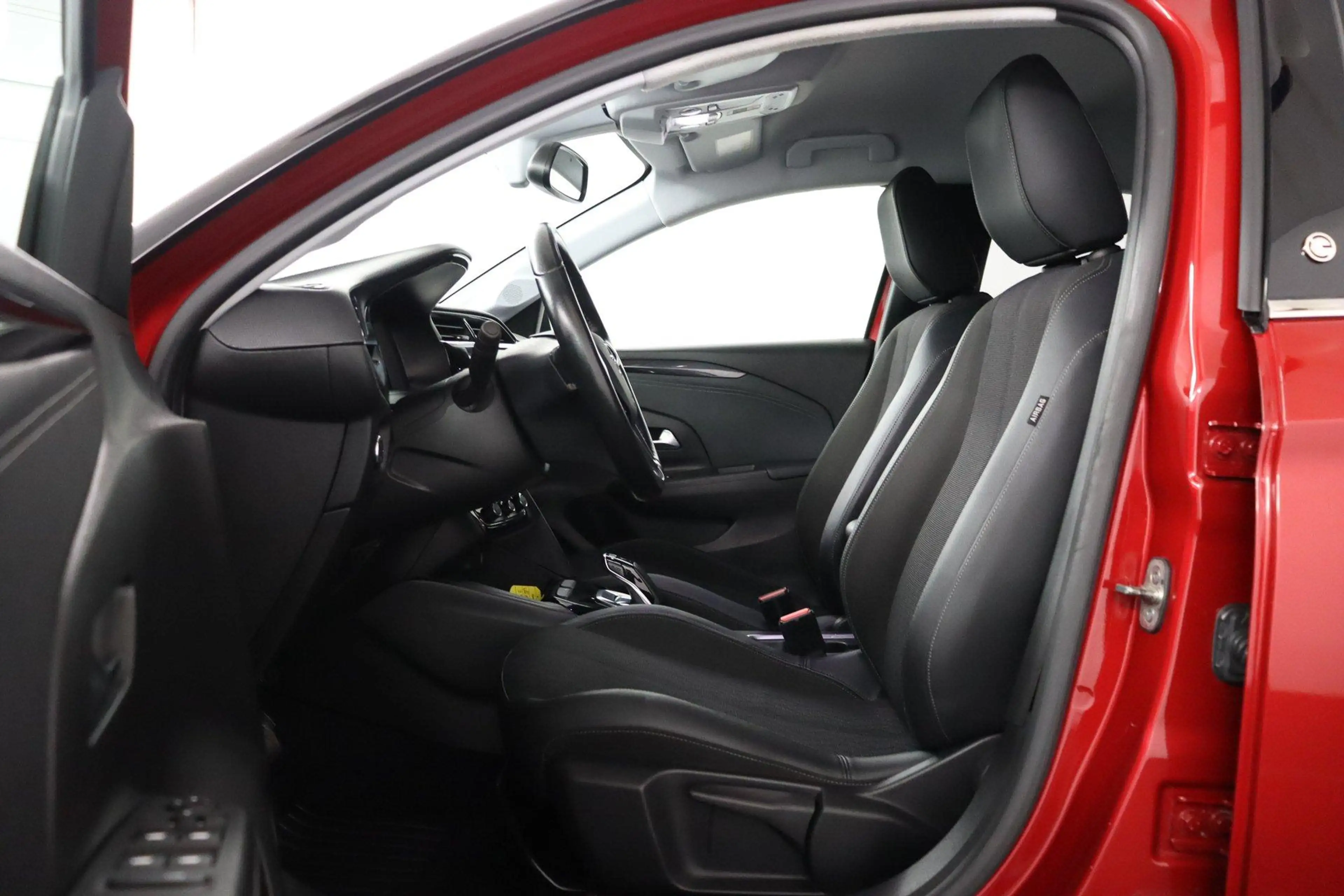 Opel Corsa-e e-Launch Edition 50 kWh — photo 13