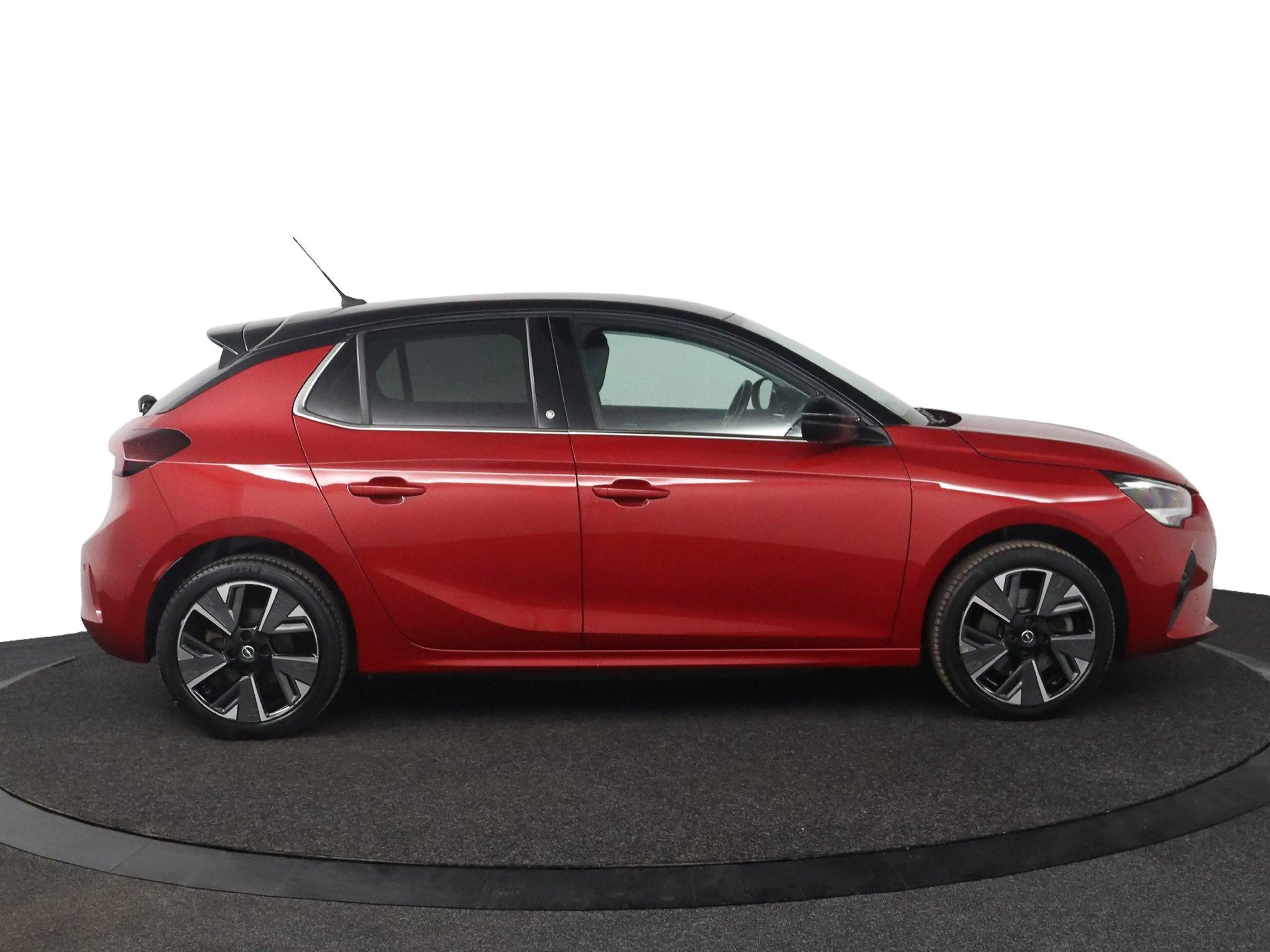 Opel Corsa-e e-Launch Edition 50 kWh — photo 10