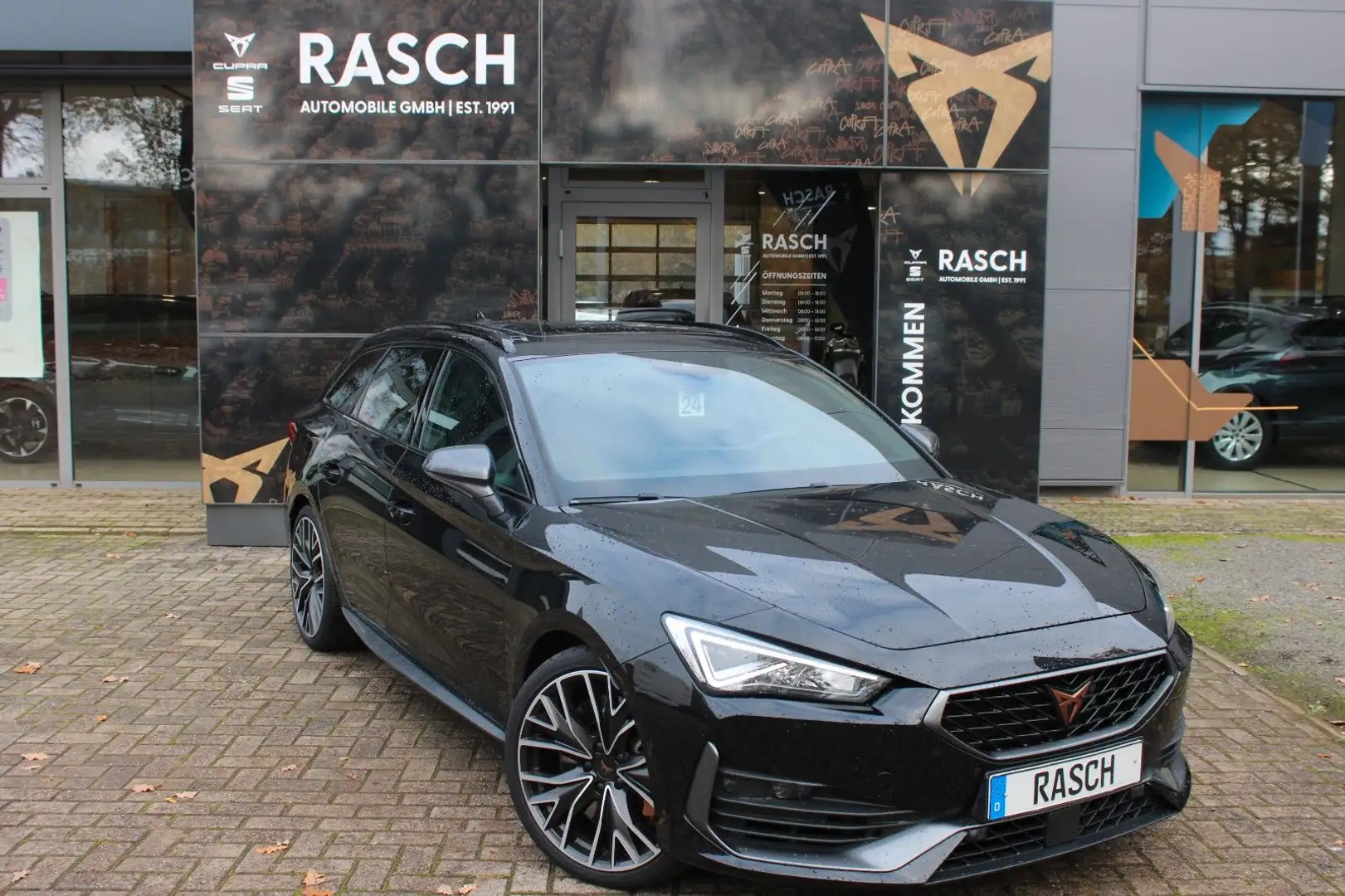 CUPRA Leon Sportstourer VZ 4Drive BEATS+ACC+DCC+AHK+++ Schwarz - 2