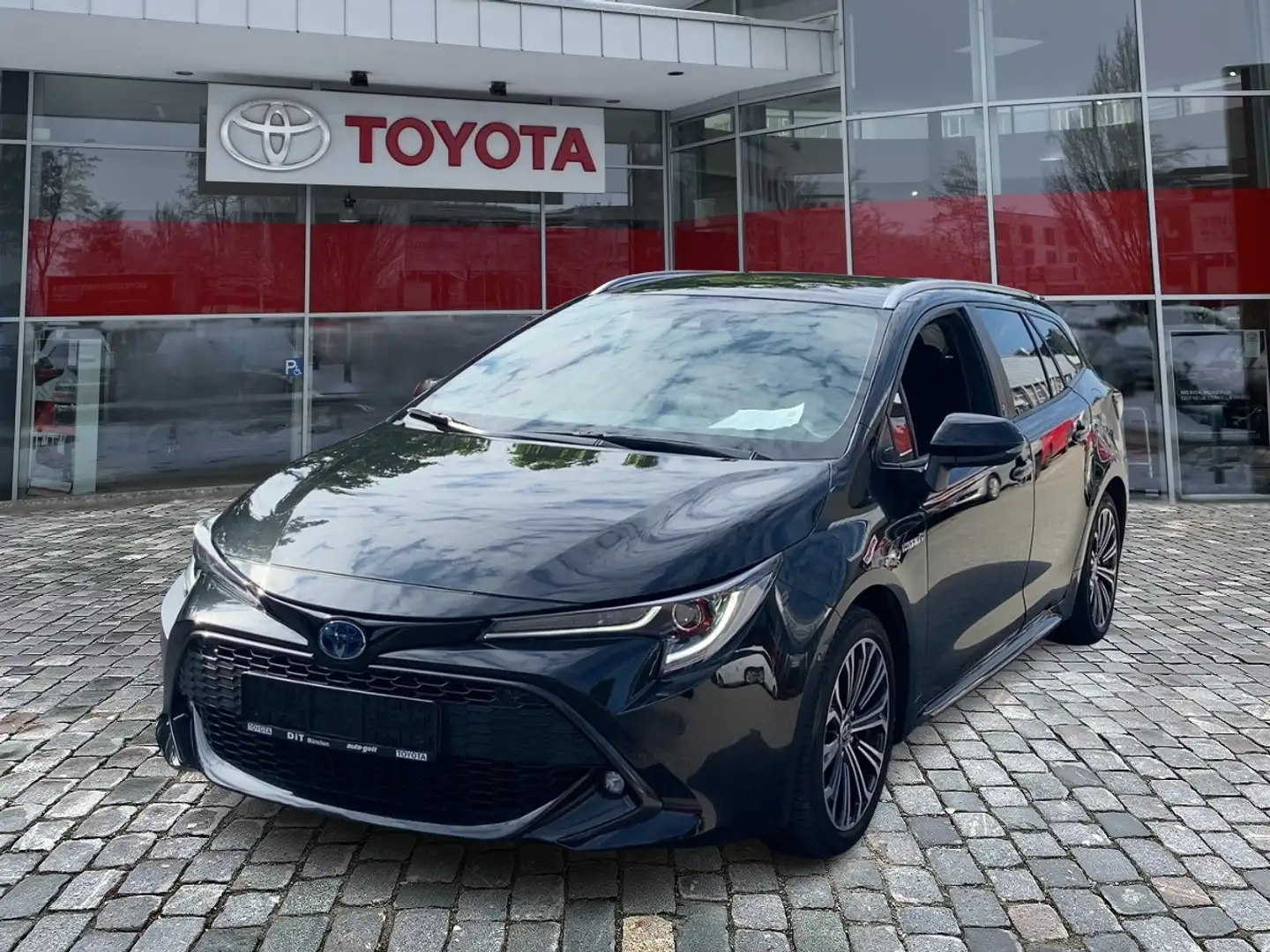 Toyota Corolla Touring Sports 2.0 Team D Noir - 1