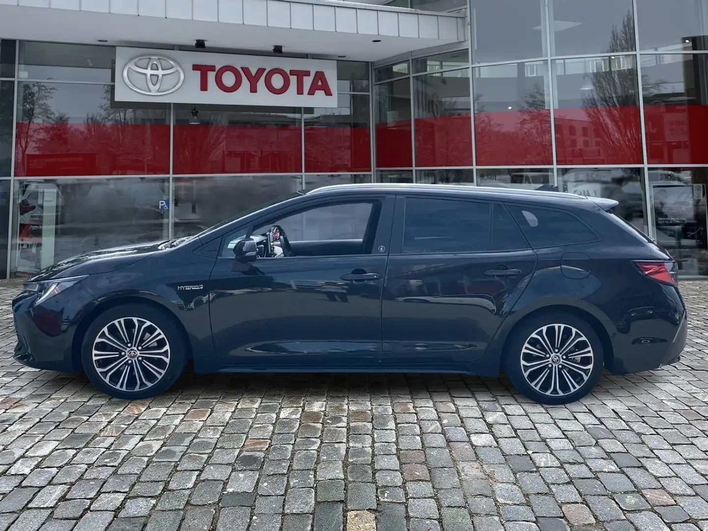 Toyota Corolla Touring Sports 2.0 Team D Noir - 2