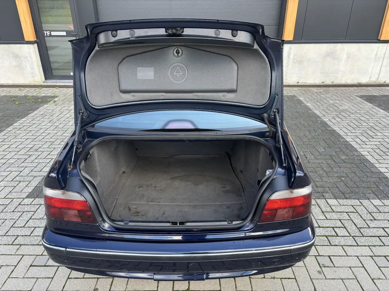 BMW 523i, foto 12