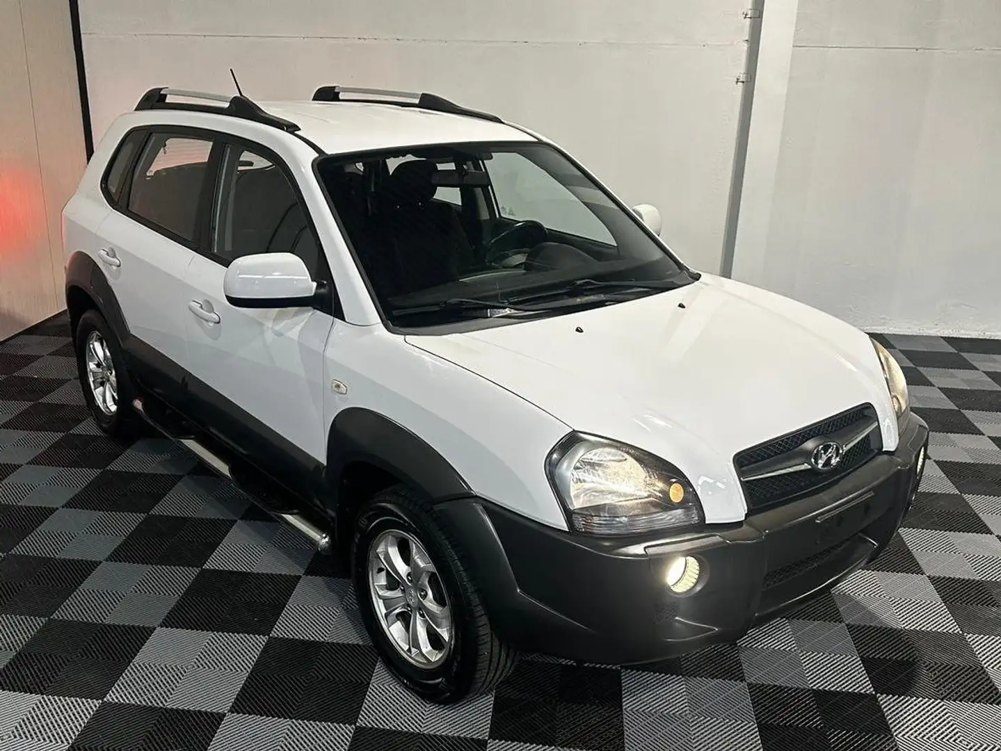 Hyundai TUCSON 2.0 CRDi 2WD GLS 158000km Euro 4 150pk Blanc - 1