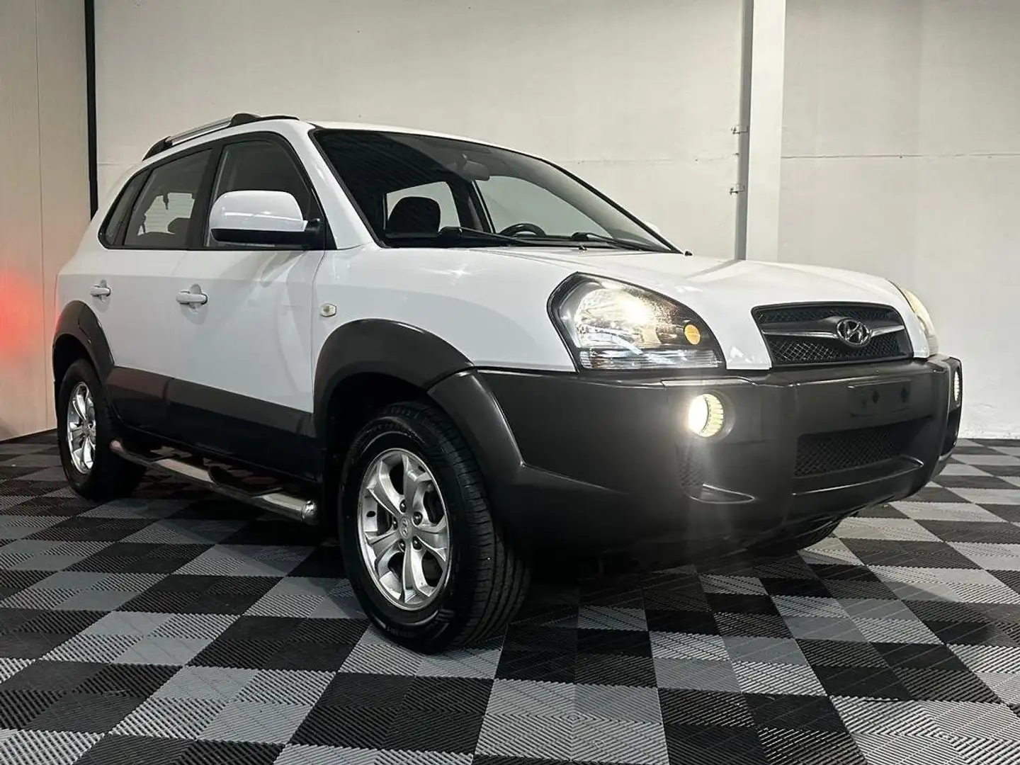 Hyundai TUCSON 2.0 CRDi 2WD GLS 158000km Euro 4 150pk Blanc - 2