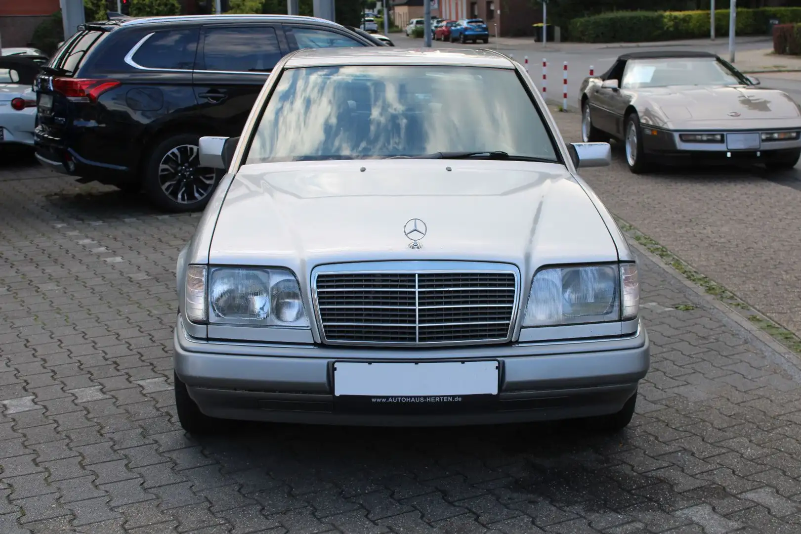 Mercedes-Benz E 200 *W124*LIMO*GUTER ZUSTAND*EL-SCHIEBEDACH! Argent - 2