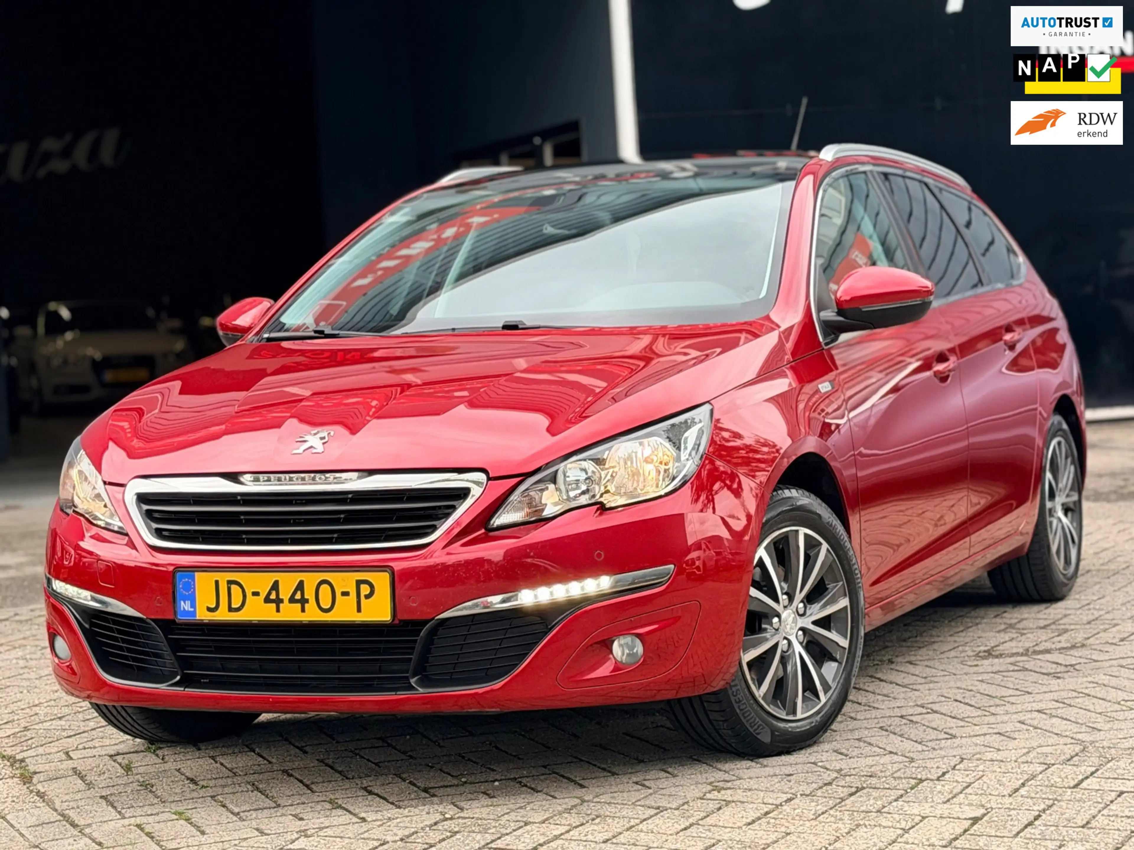 Peugeot 308 SW 1.2 PureTech Style NAVI/CAMERA/6-BAK/CRUISE | K