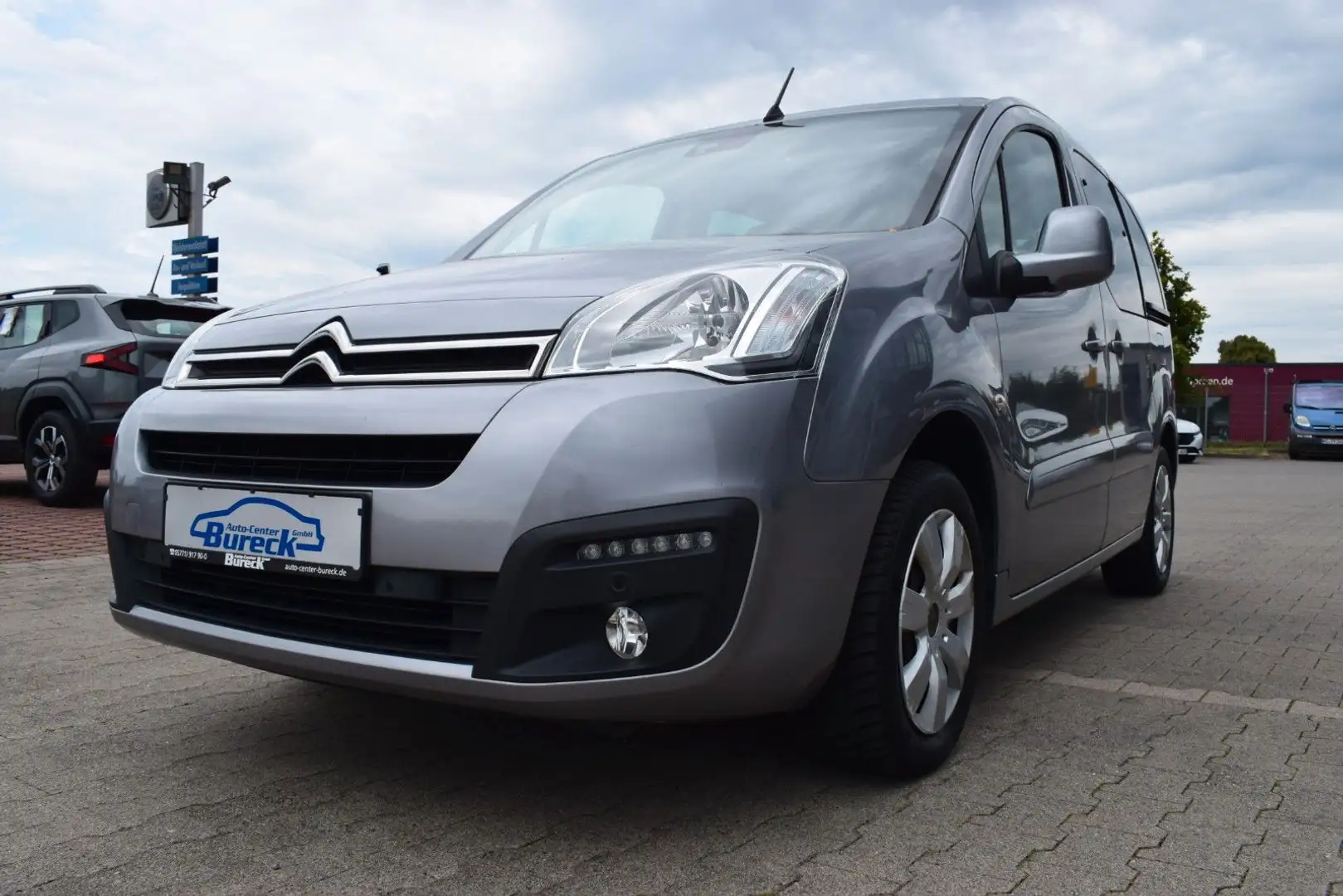 Citroen Berlingo 1,2 Selection Navi/Kamera/Schiebetüren Grau - 2