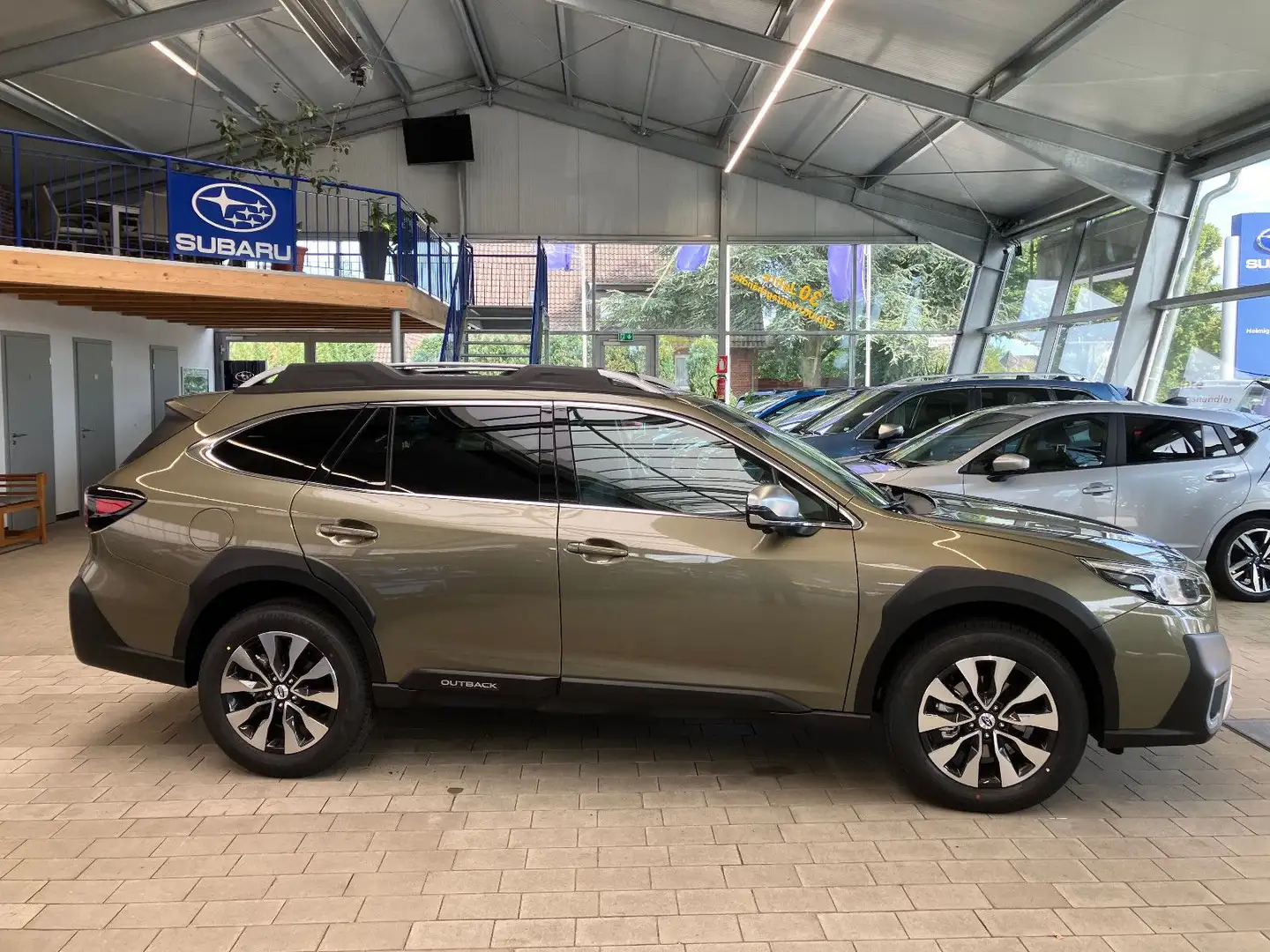 Subaru OUTBACK Outback Platinum 2 mal auf Lager Grün - 2
