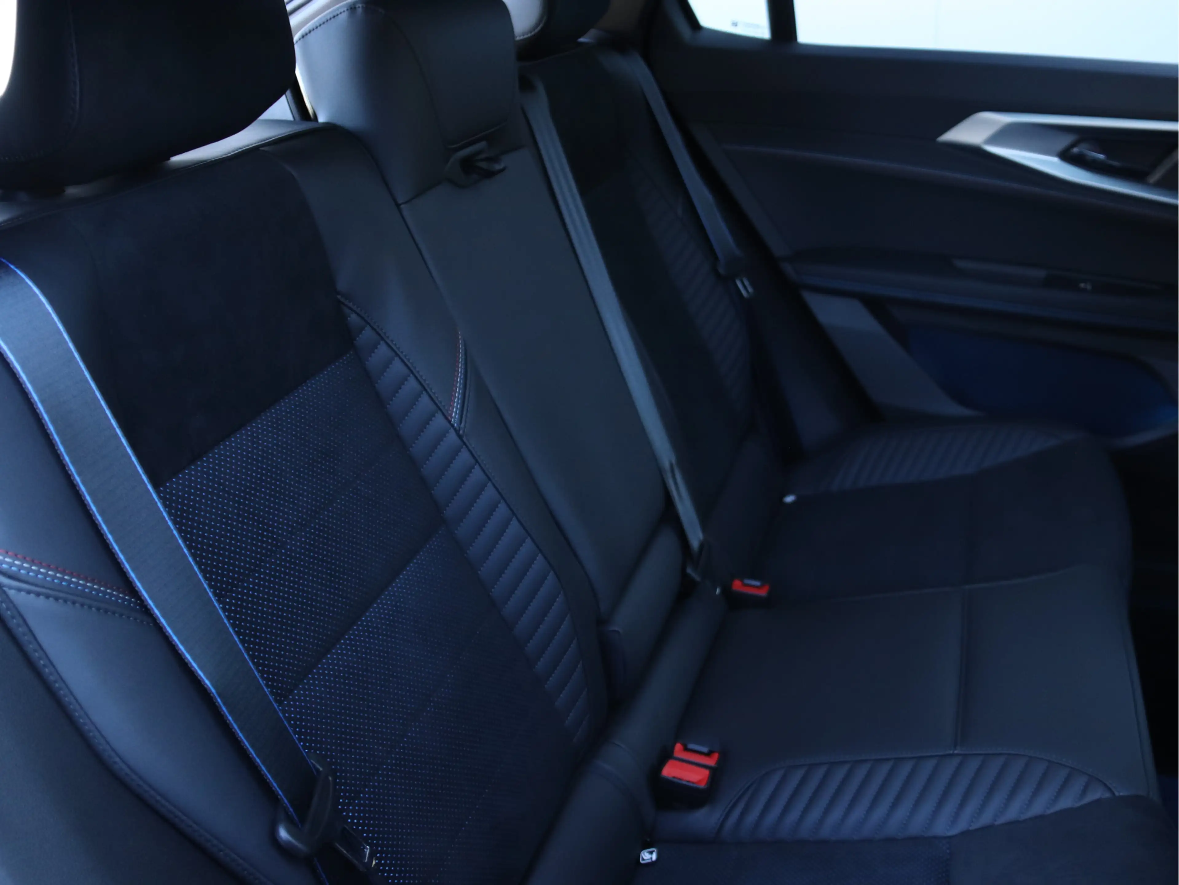Renault Rafale 1.2 E-Tech 4x4 plug-in hybrid 300 atelier Alpine P — photo 7