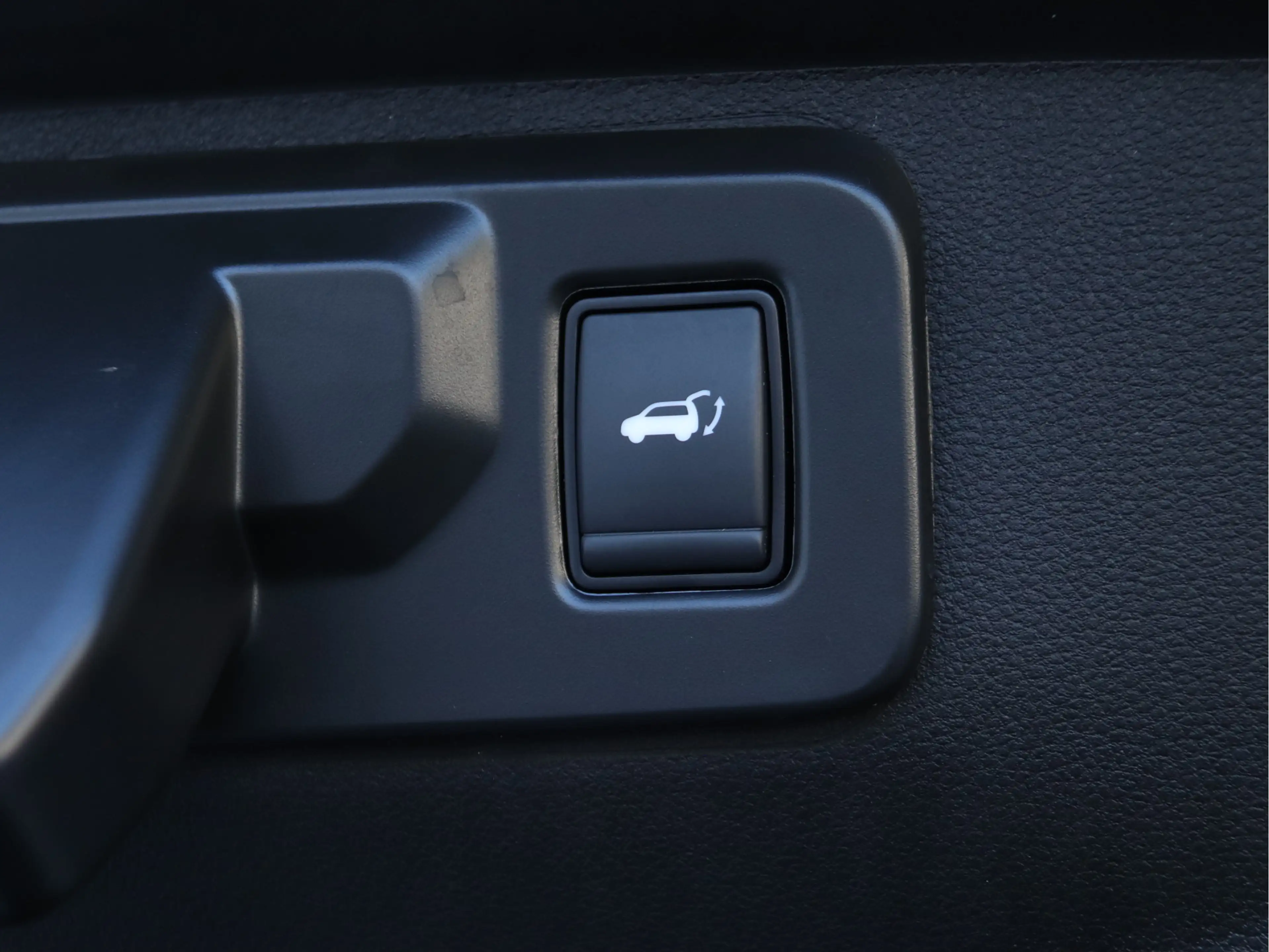 Renault Rafale 1.2 E-Tech 4x4 plug-in hybrid 300 atelier Alpine P — photo 8