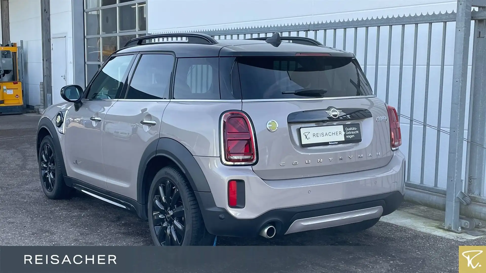 MINI Cooper S E ALL4 Countryman Classic-Trim,ACC,HUD Grau - 2