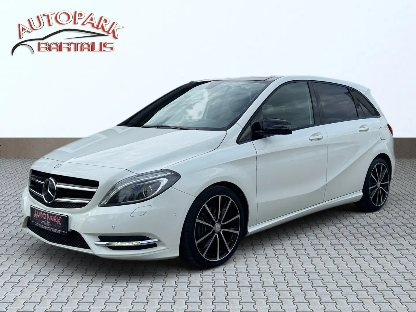 Mercedes-Benz B 200 BlueEfficiency **PANORAMA**SHZ** Bianco - 1