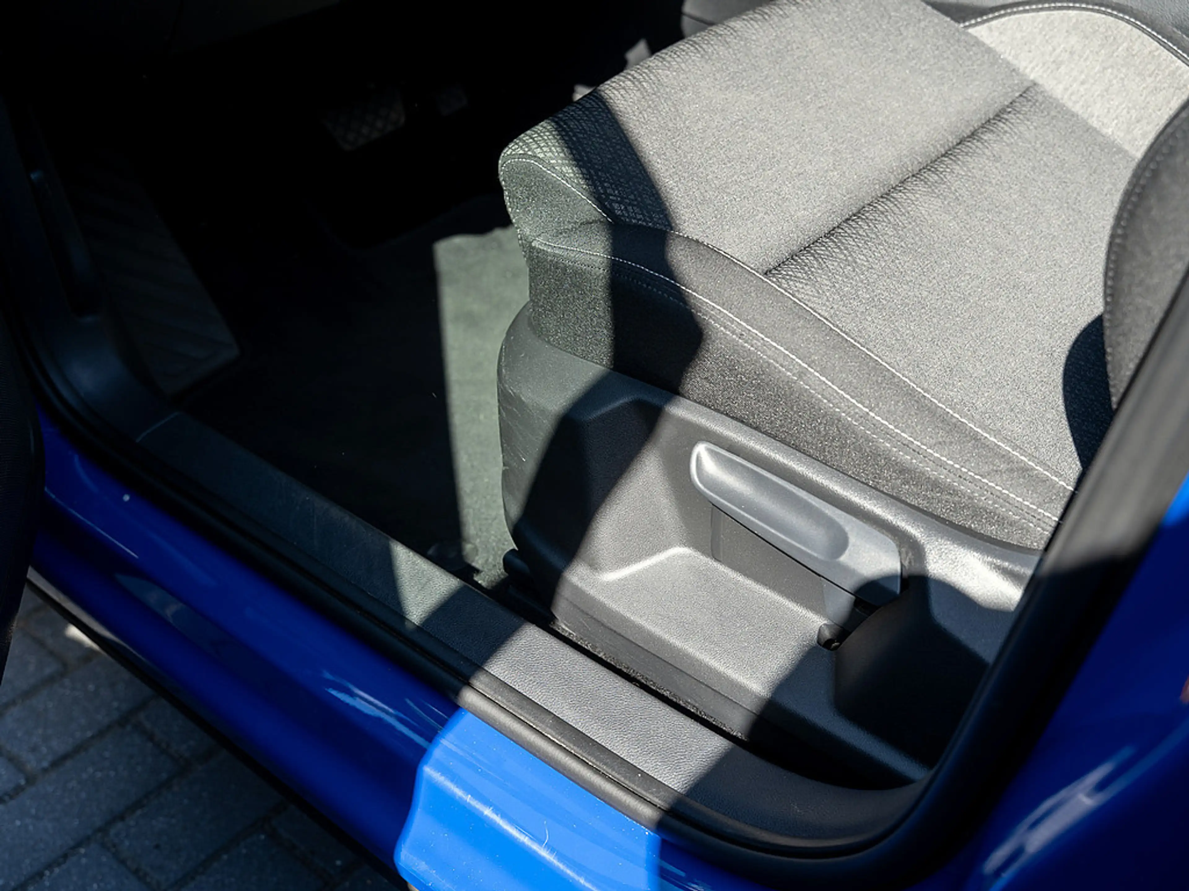 Skoda Karoq 2.0 TDI Style 4x4 AHK KAM LED SHZ PDC — photo 14