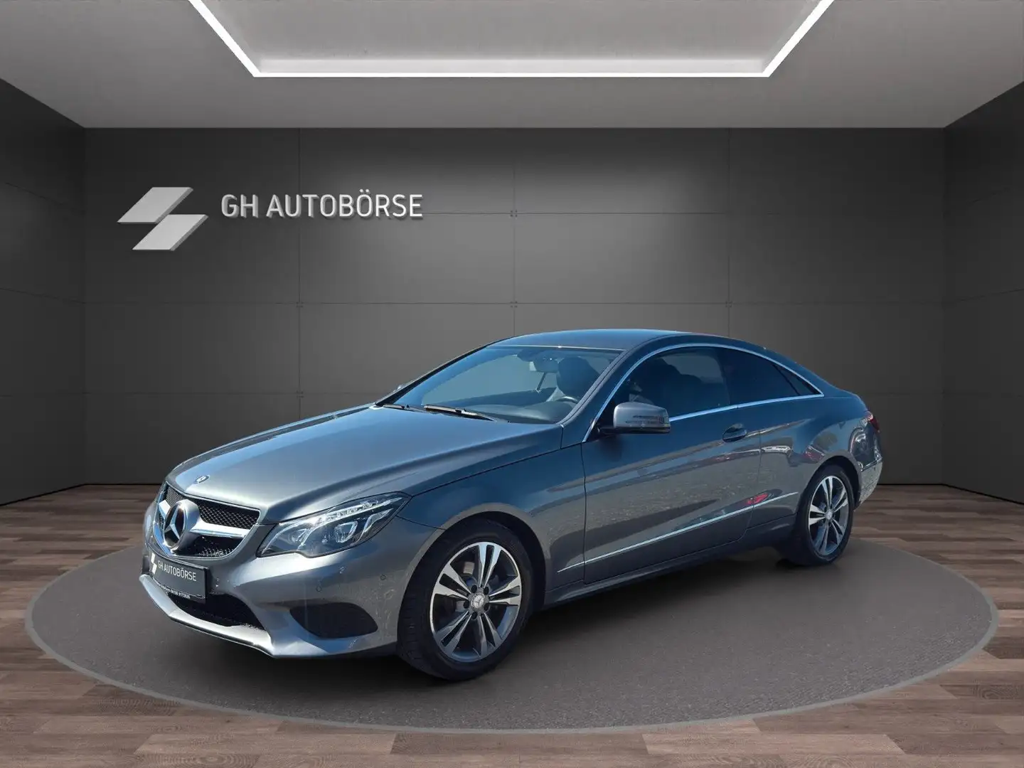 Mercedes-Benz E 200 Coupe 7G SPORT|LED|NAVI|ILS|SzHz|T-Leder Grau - 1