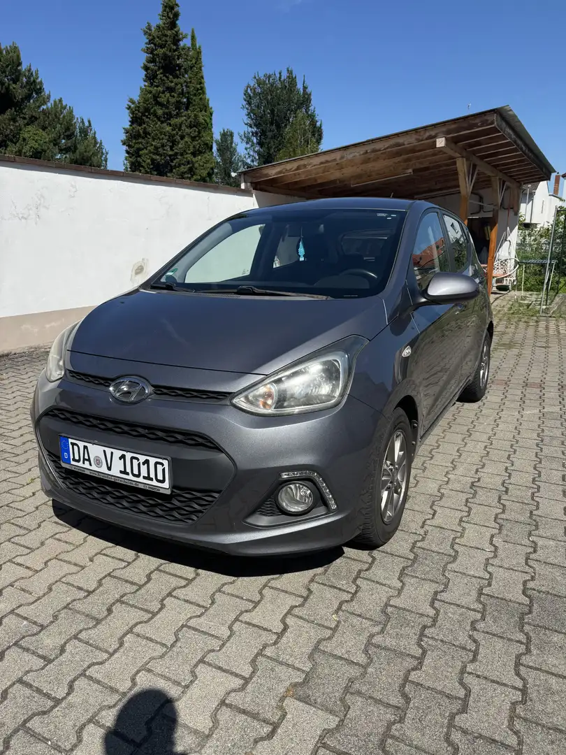 Hyundai i10 FIFA World Cup Edition Grau - 1