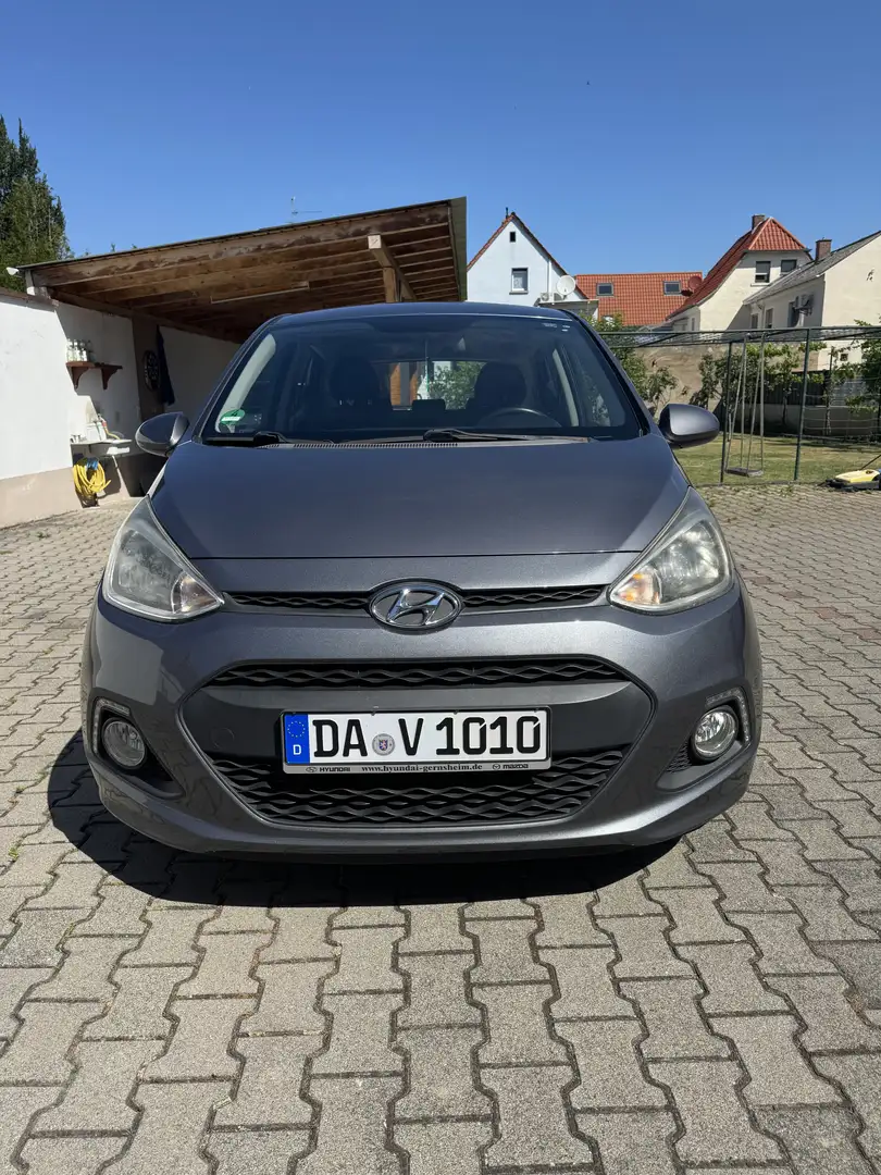 Hyundai i10 FIFA World Cup Edition Grau - 2