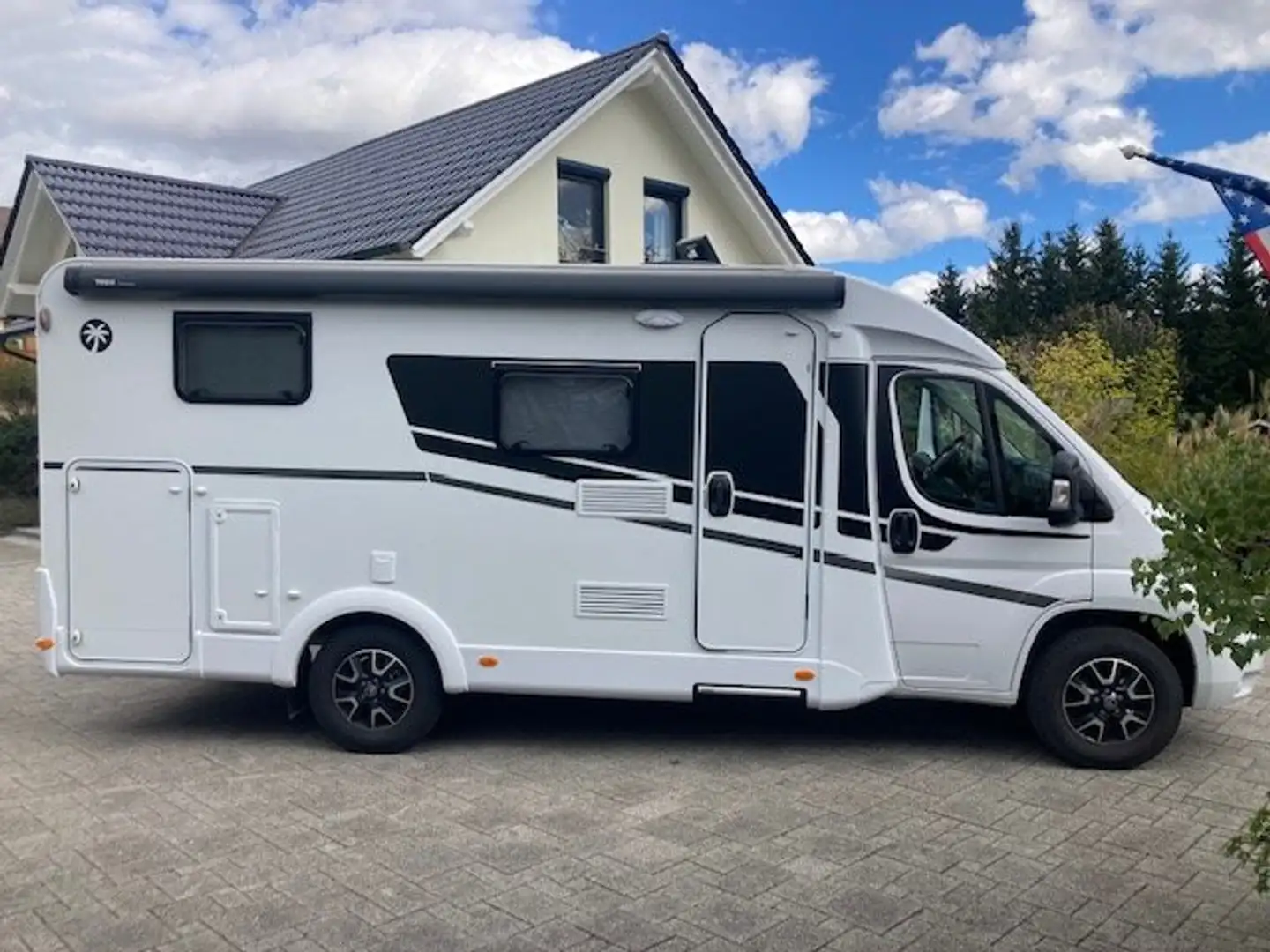 Sunlight V66 Adventure Wit - 2