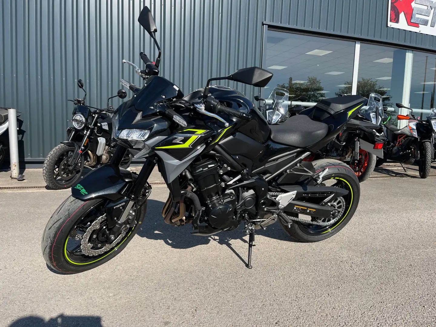 Kawasaki Z 900 Verde - 1
