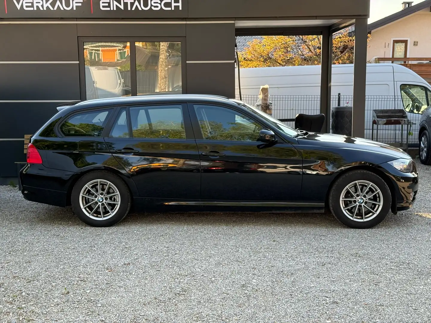 BMW 316 316d Schwarz - 2