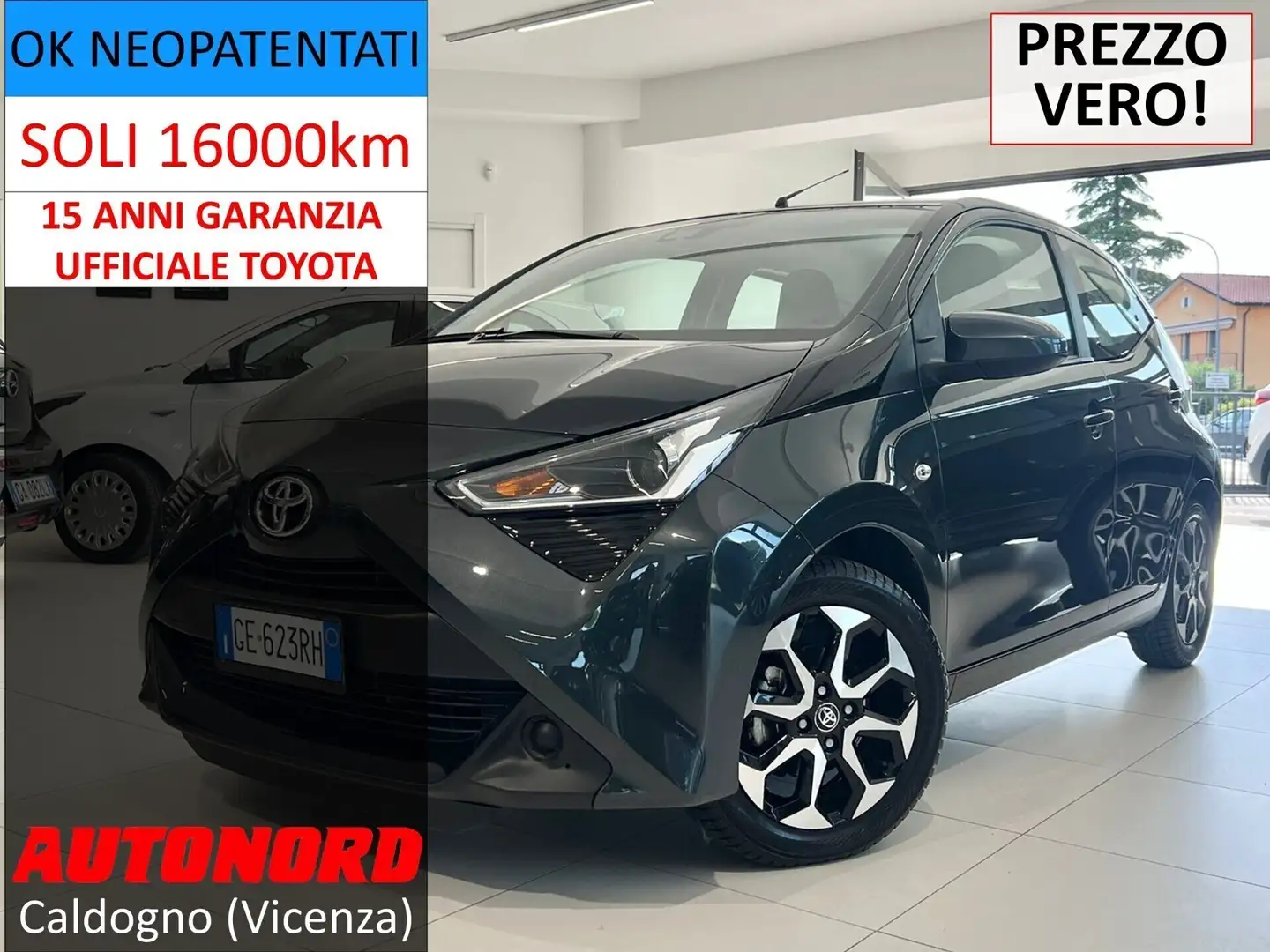 Toyota Aygo Connect 1.0 VVT-i 72 CV 5 porte x-fun Grigio - 1