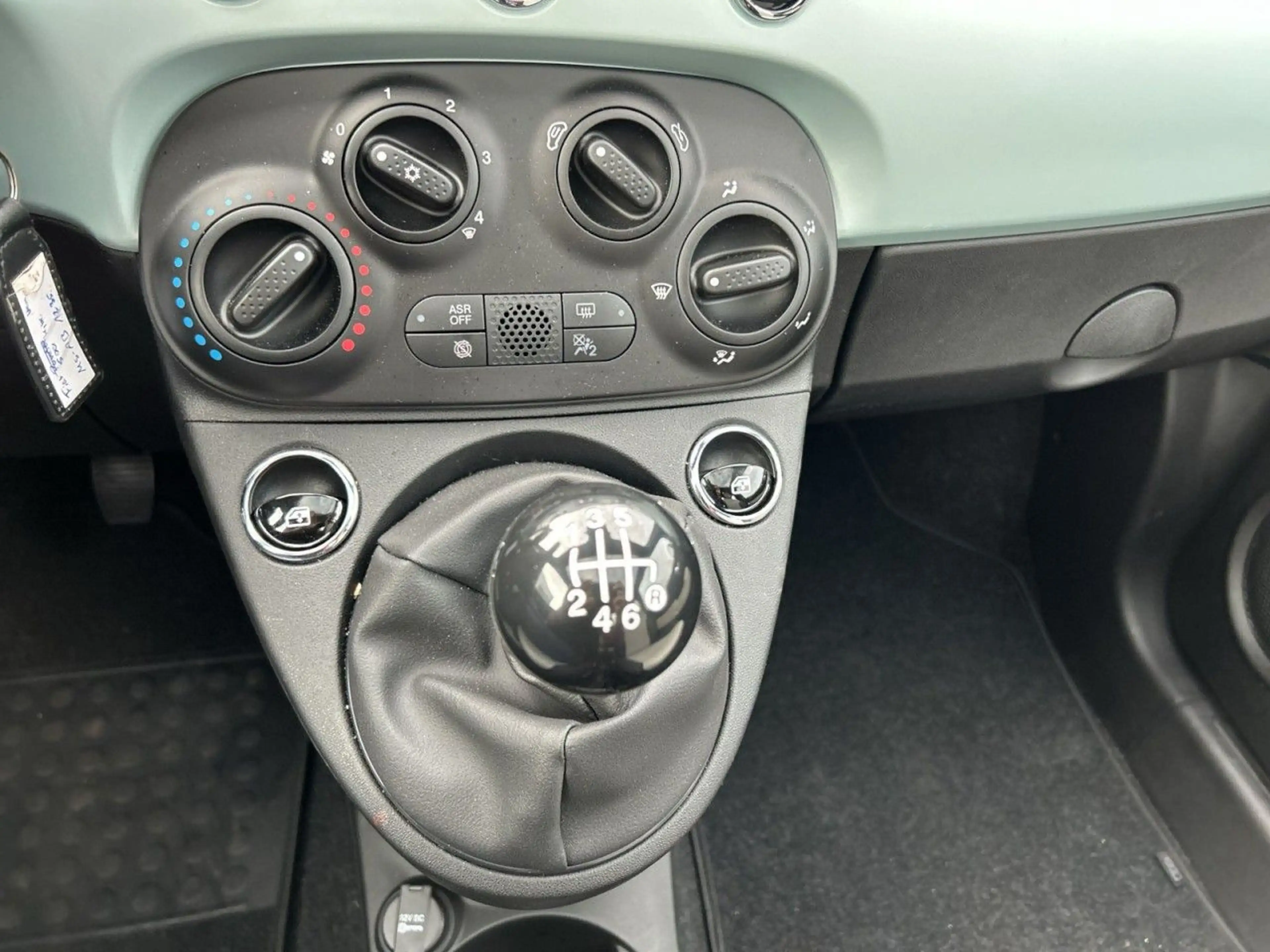 Fiat 500 1.0l 70PS DOLCEVITA **Glasdach/Sensoren** — photo 10