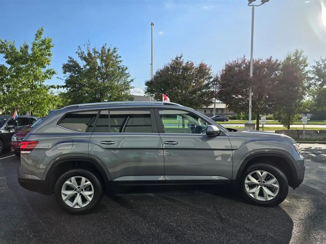 Volkswagen Atlas photo Volkswagen Atlas