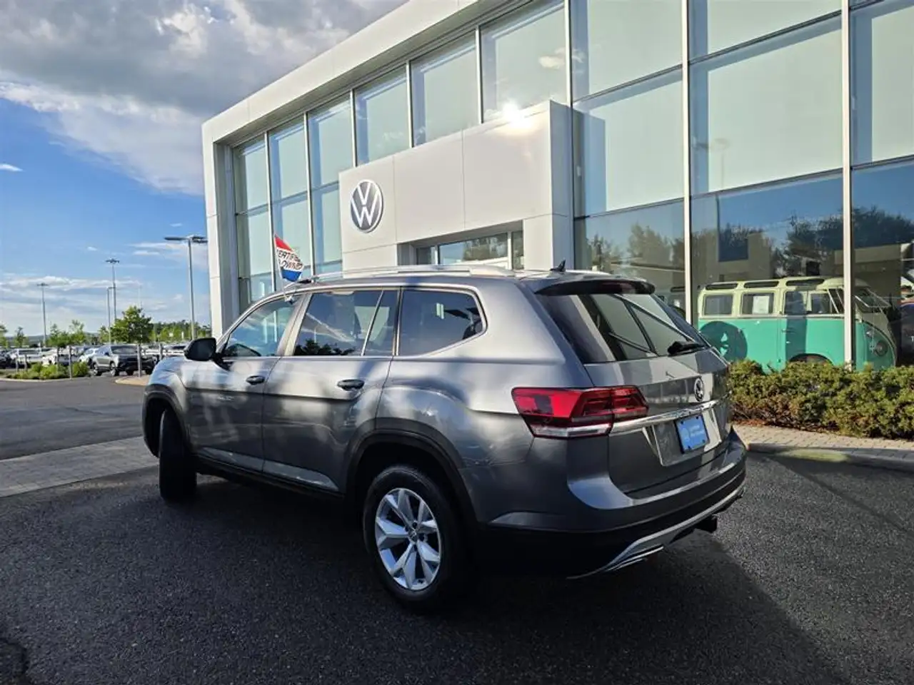 Volkswagen Atlas photo Volkswagen Atlas