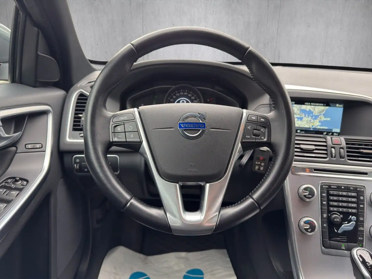 Volvo XC60 — photo 24 sur 25