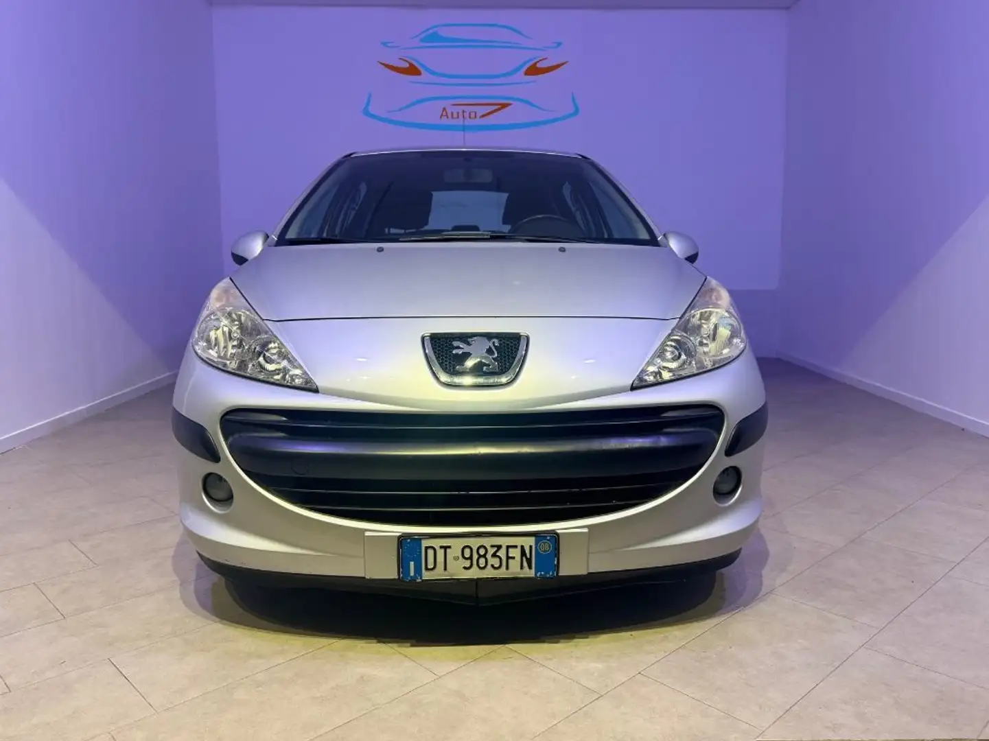 Peugeot 207 1.4 VTi 95CV 5p. XS Silber - 1