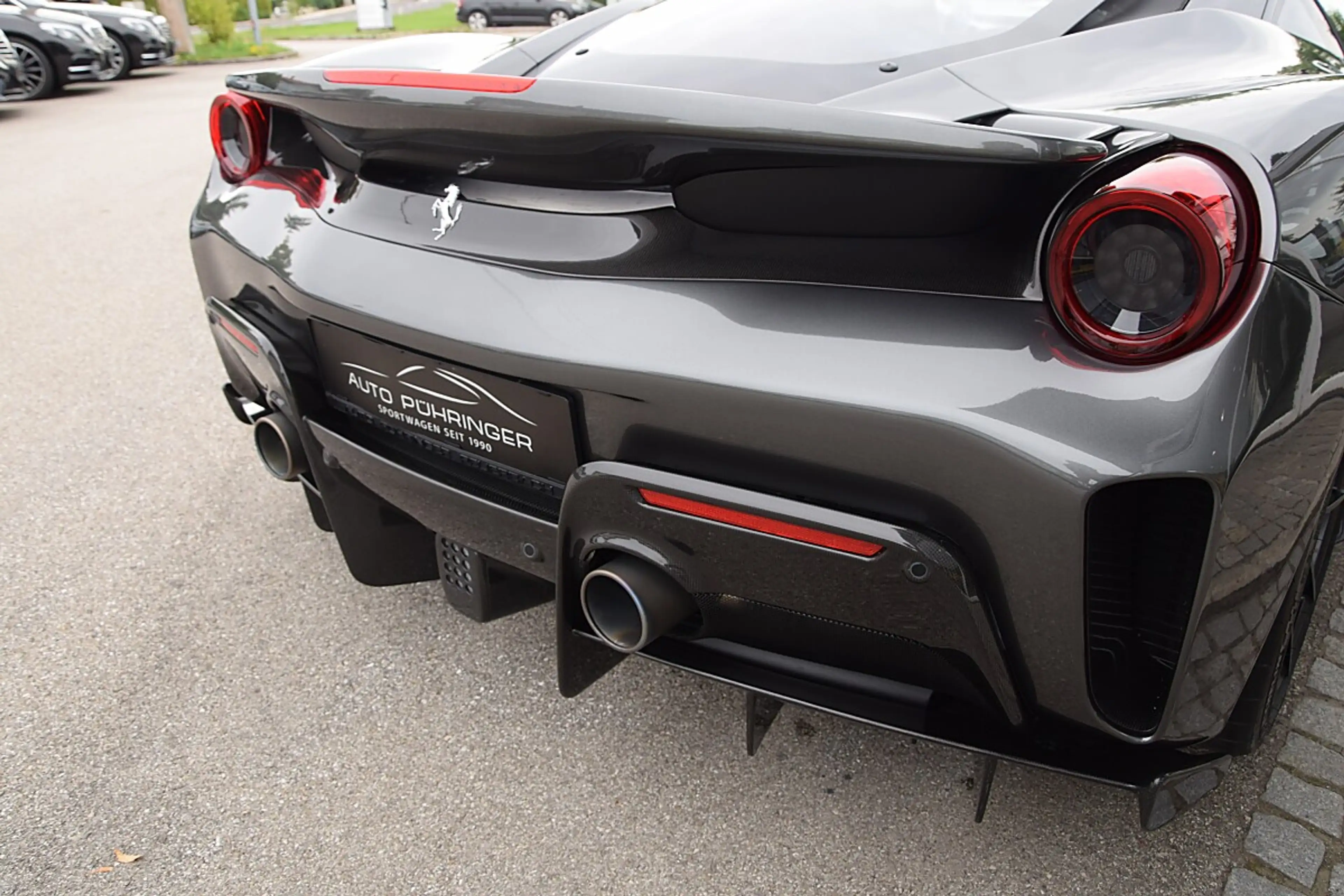 Ferrari 488 GTB Pista *Full Carbon*Painted Stripe*2.Hand* — photo 12