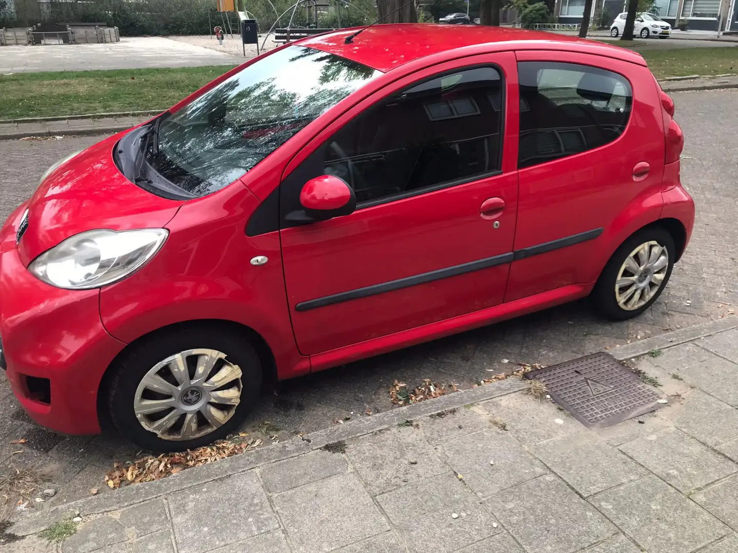 Peugeot 107 1.0-12V XS Rood - 1