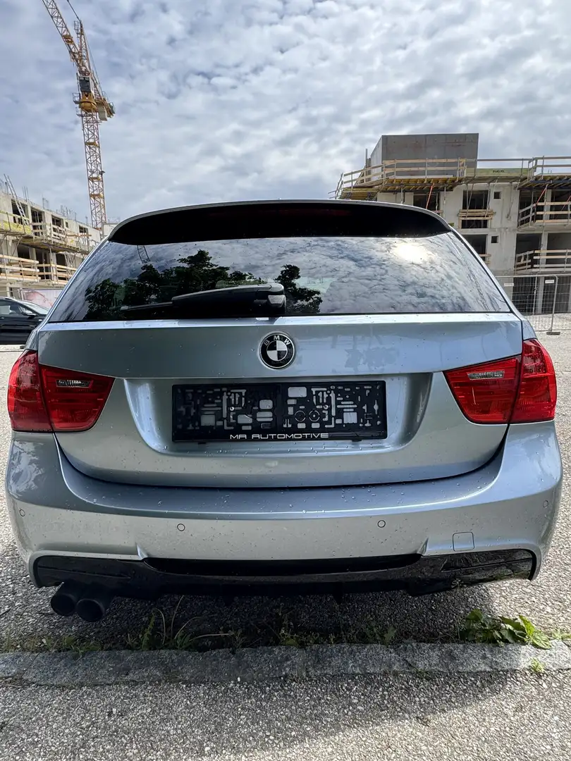 BMW 330 330d Touring Aut. - 2