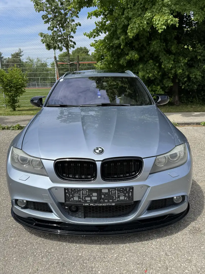 BMW 330 330d Touring Aut. - 1