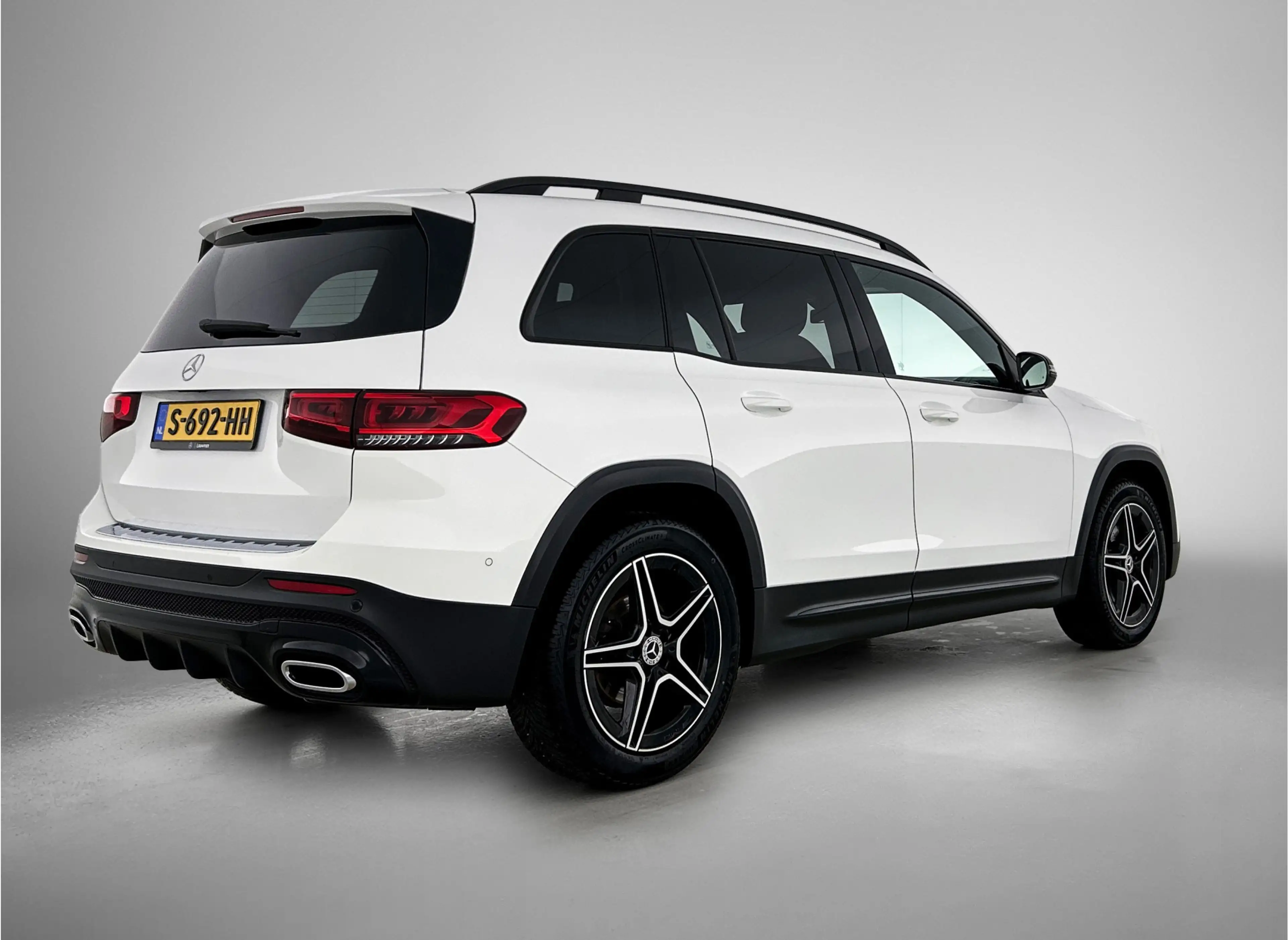 Mercedes-Benz GLB 200 Business Solution AMG | Multibeam LED | Panoramada — photo 2