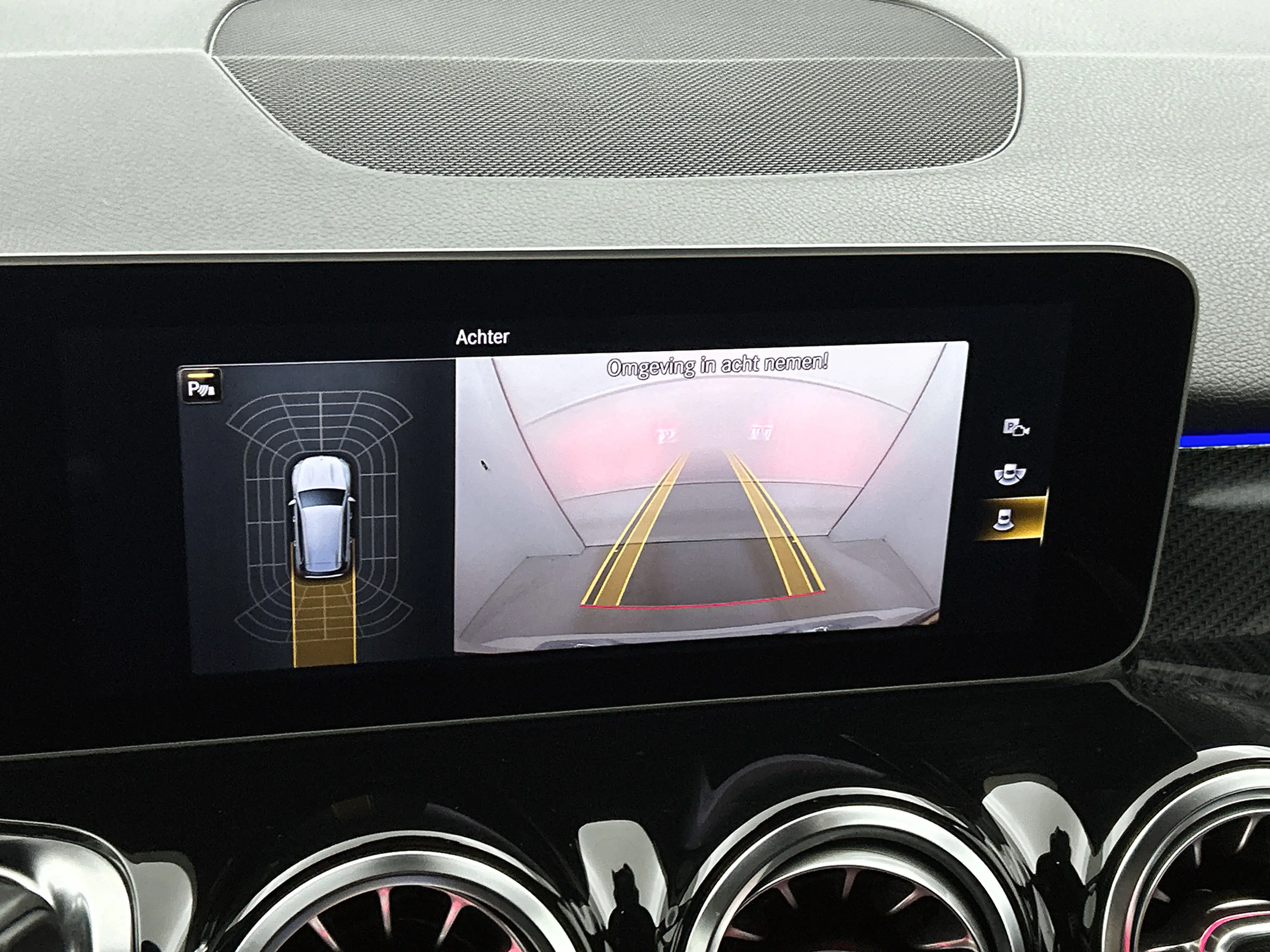Mercedes-Benz GLB 200 Business Solution AMG | Multibeam LED | Panoramada — photo 10