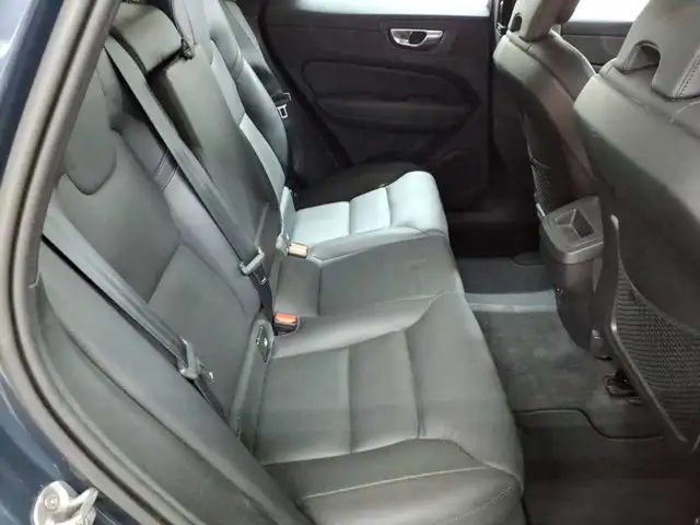 Volvo XC60 view 13