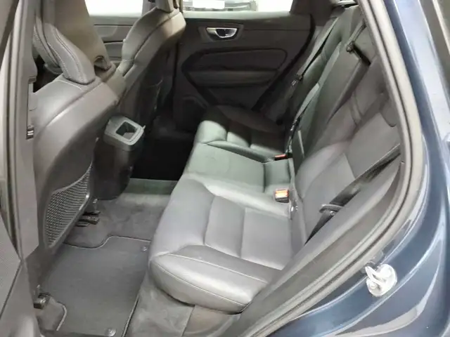 Volvo XC60 view 14