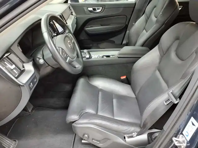 Volvo XC60 view 8