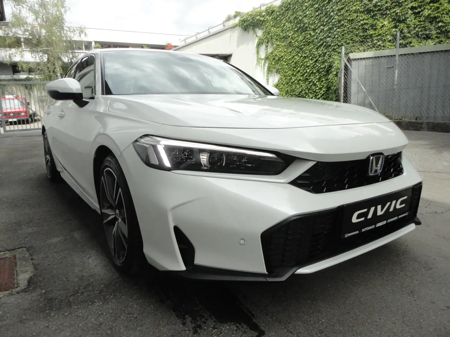 Honda Civic 2.0 i-MMD Hybrid Advance e-CVT Aut. "Facelift" Blanc - 2