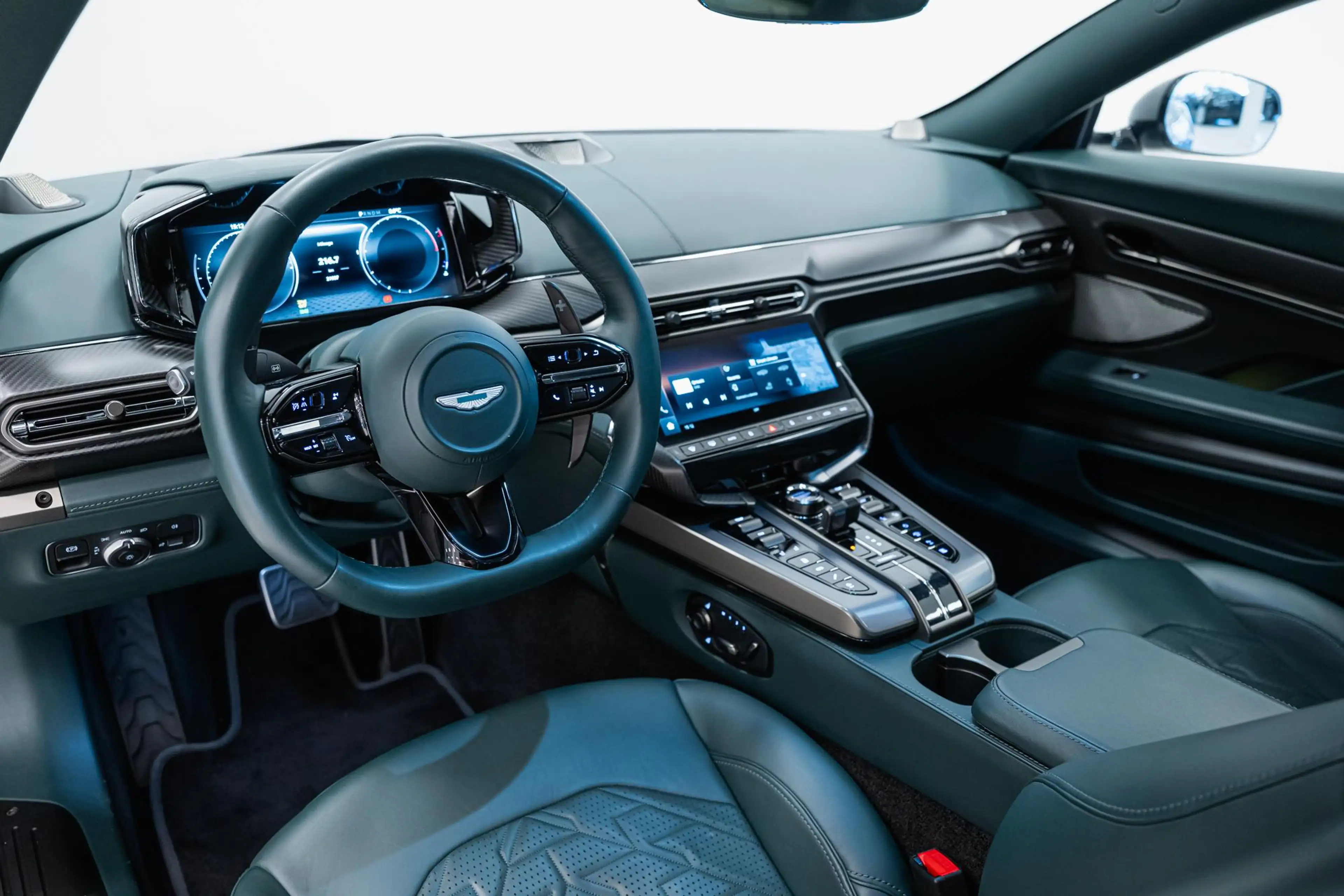 Aston Martin Vanquish Coupe | Full Options | 25MY Incl BPM | — photo 12