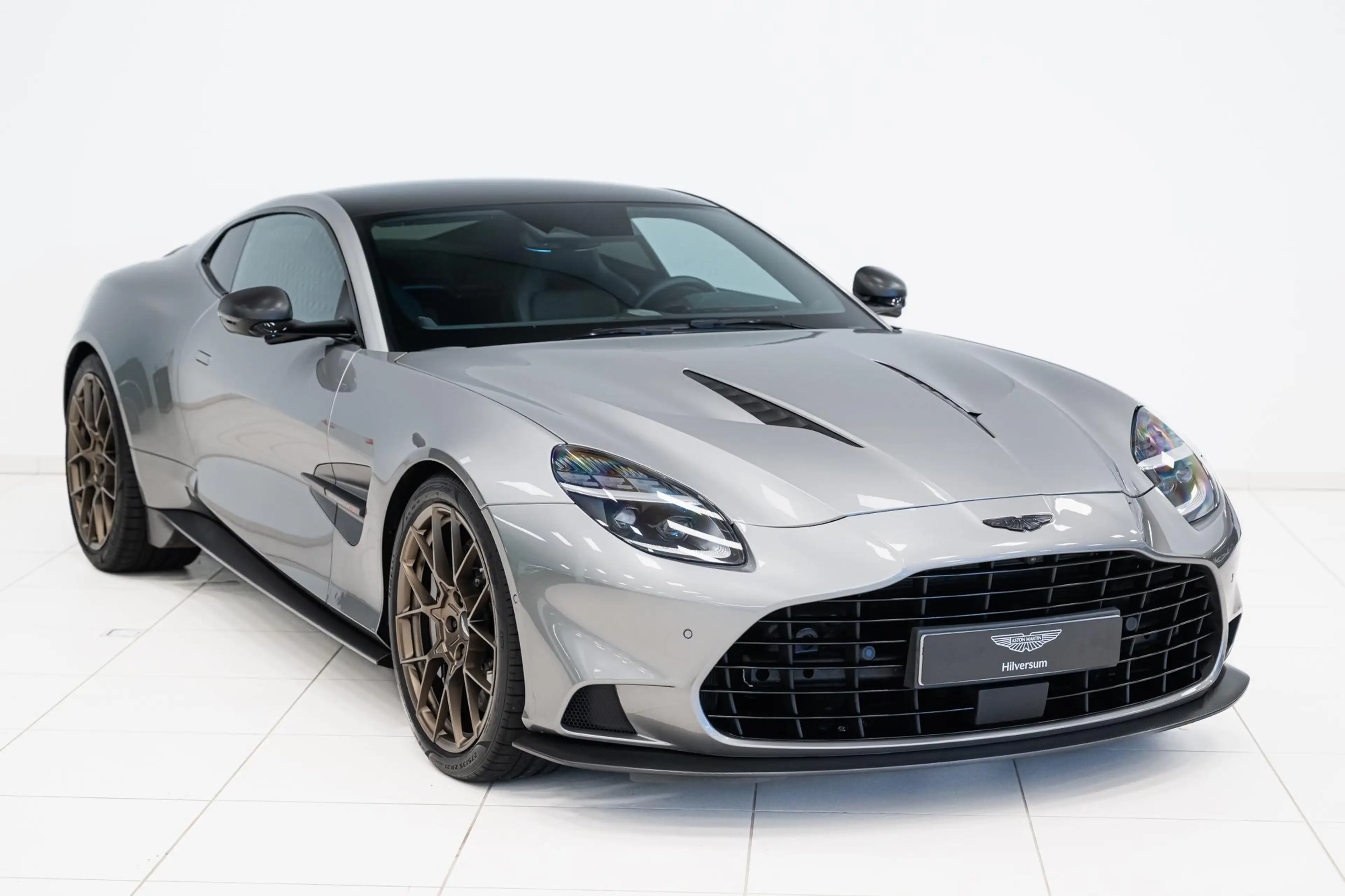 Aston Martin Vanquish Coupe | Full Options | 25MY Incl BPM | — photo 7