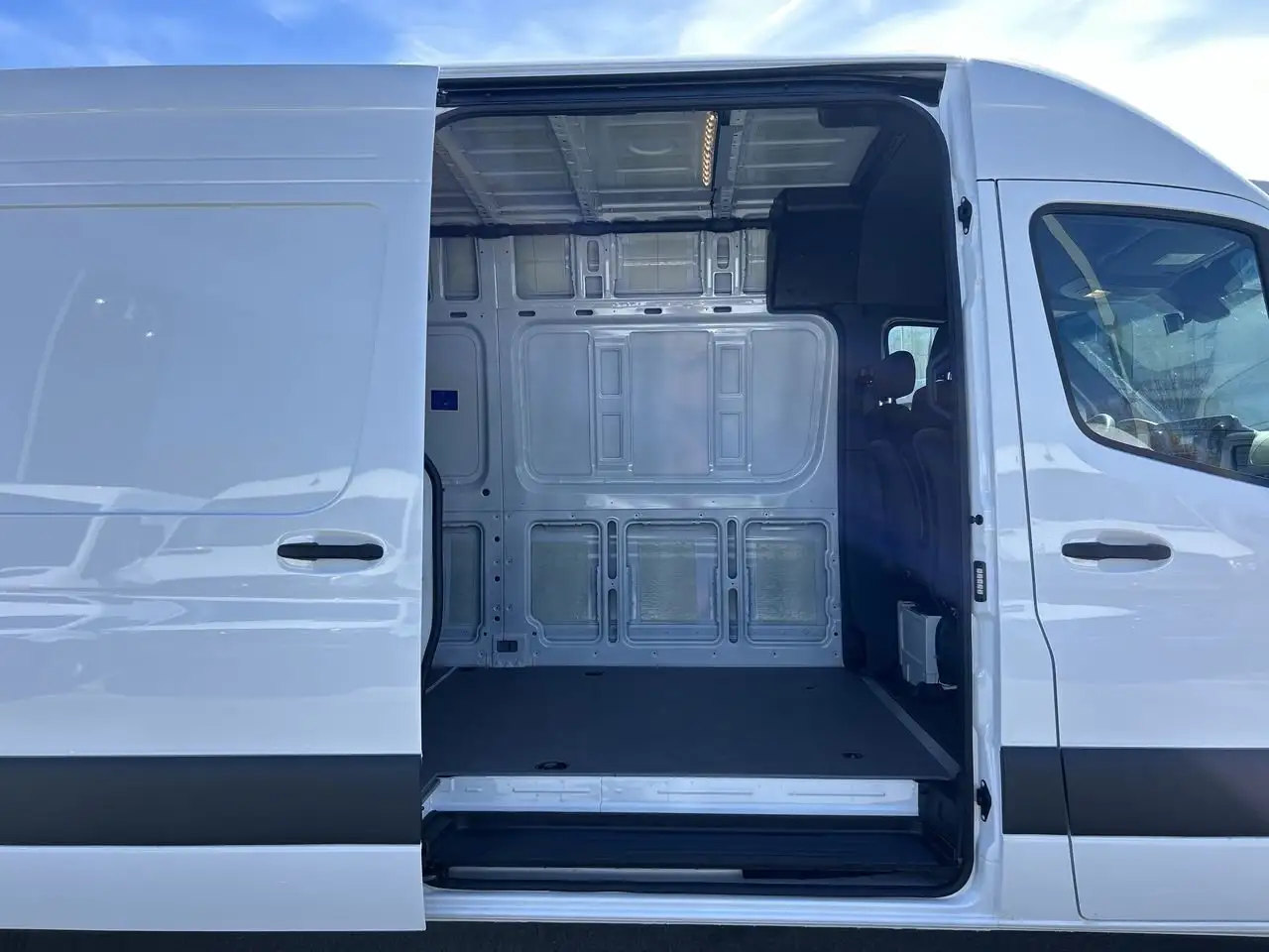 Mercedes-Benz Sprinter снимка Mercedes-Benz Sprinter